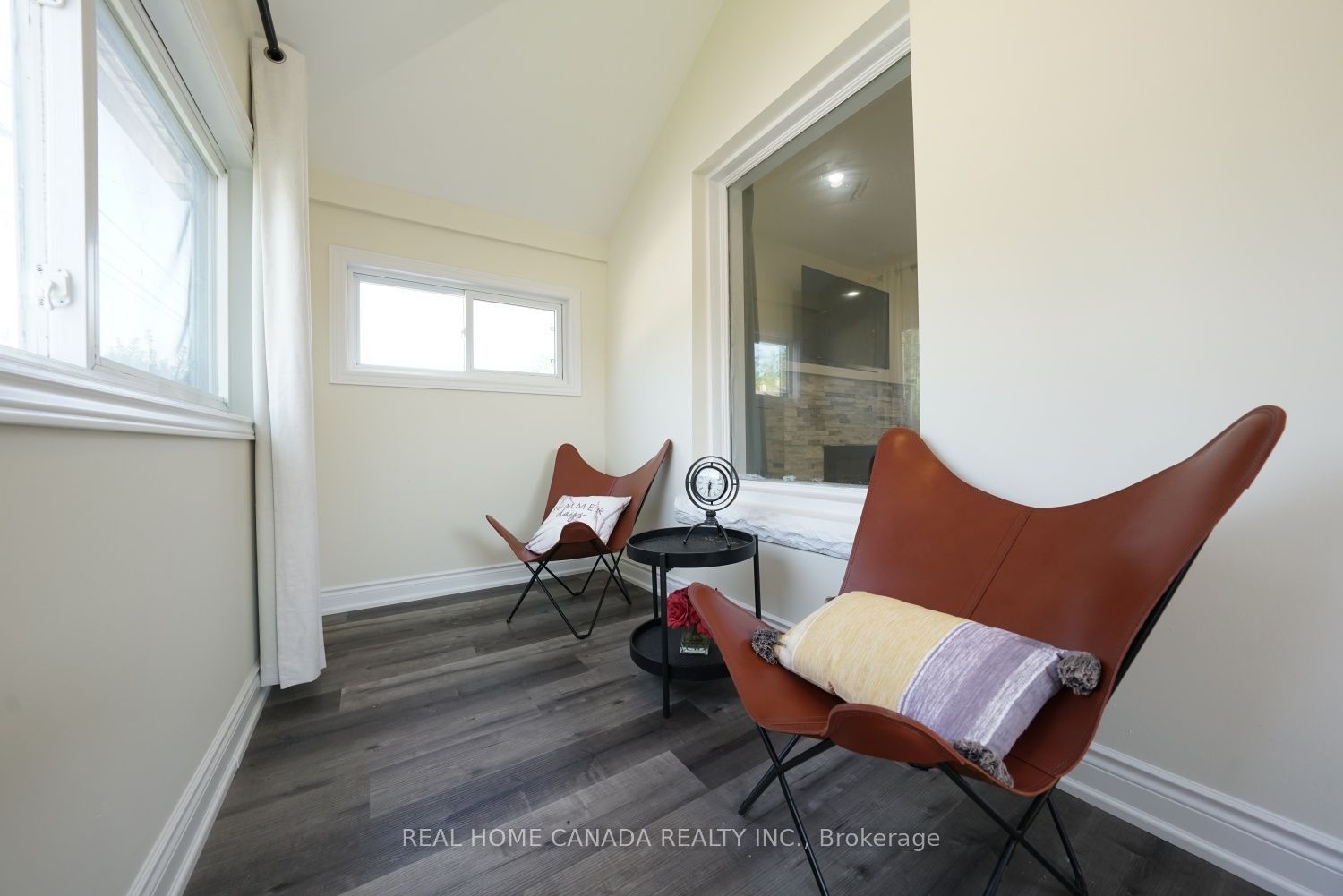 5262 KITCHENER Street, Niagara Falls, ON L2G 1B3 photo 4