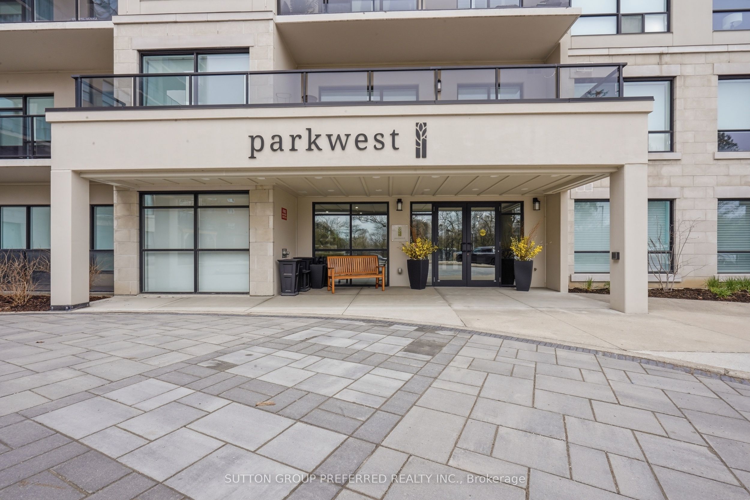 1200 Commissioners Road W 401, London South, ON N6K 1C7