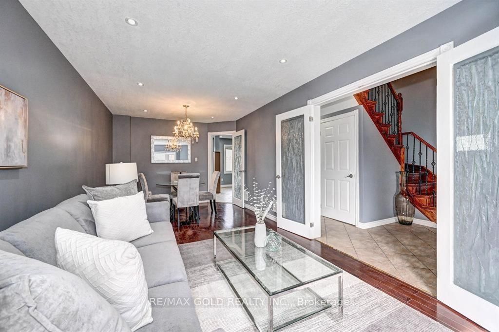 573 Burnett Avenue, Cambridge, ON N1T 1M6 photo 3
