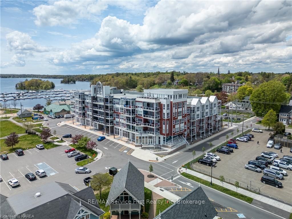 130 WATER Street 206, Gananoque, ON K7G 2C4 photo 2