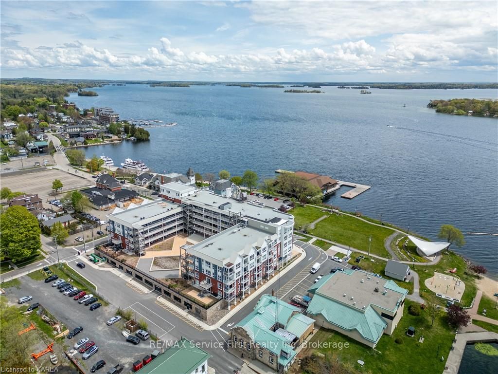 130 WATER Street 206, Gananoque, ON K7G 2C4 photo 3