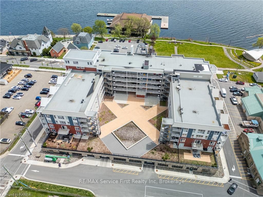 130 WATER Street 206, Gananoque, ON K7G 2C4 photo 5