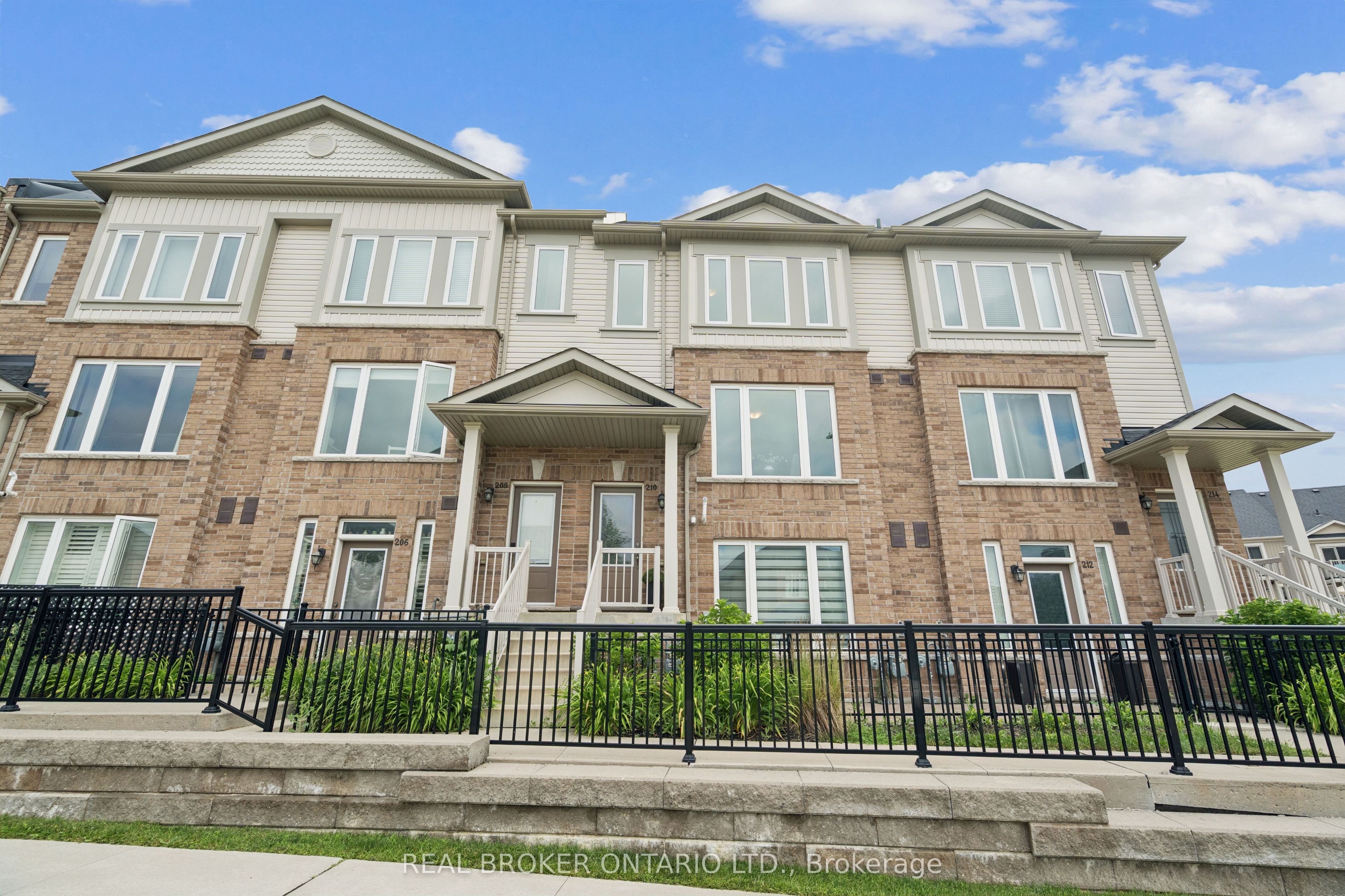 210 Law Drive, Guelph, ON N1E 0P6 photo 2