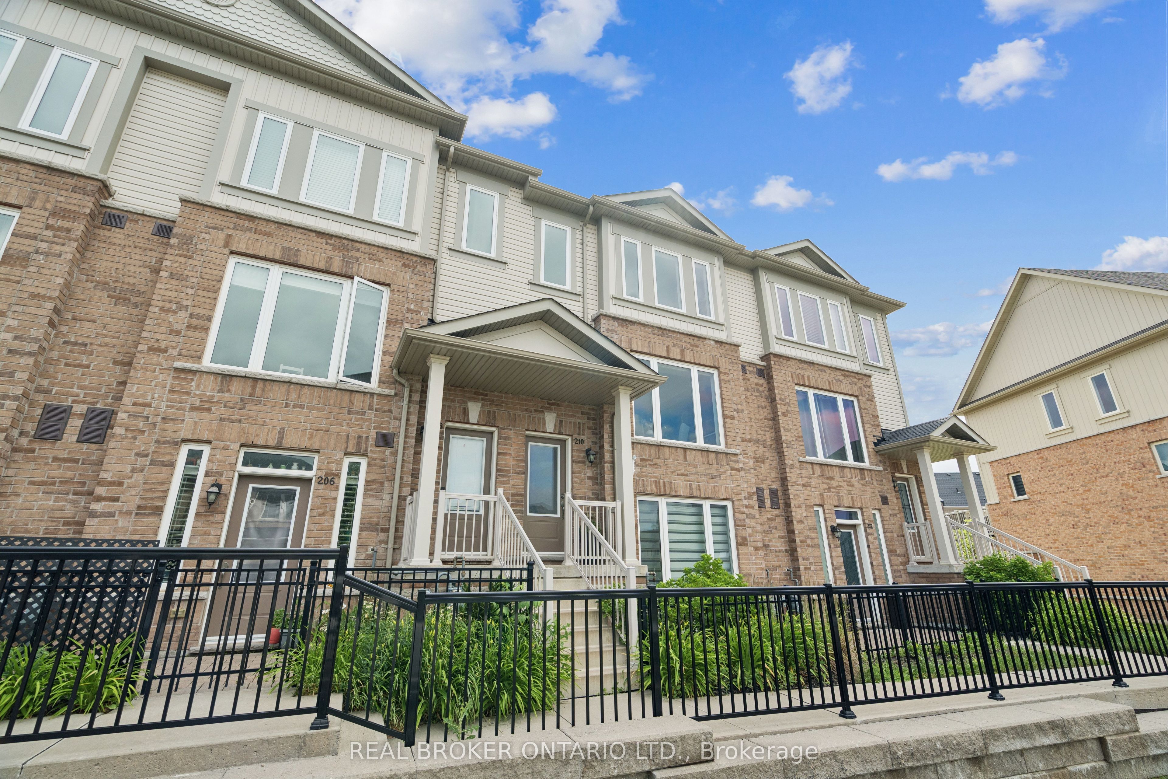 210 Law Drive, Guelph, ON N1E 0P6 photo 3