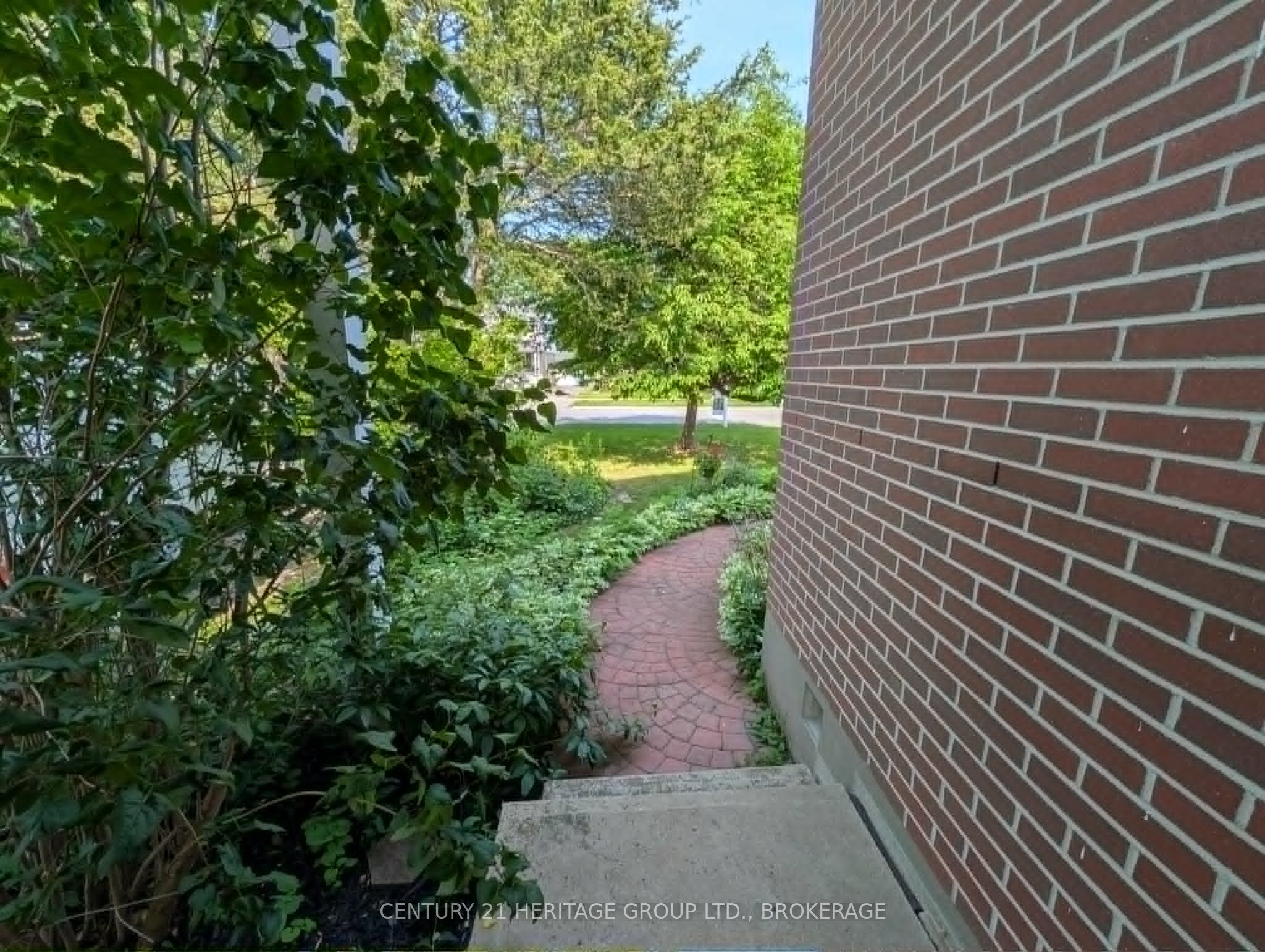 20 Oakridge Avenue, Kingston, ON K7L 4S9 photo 5