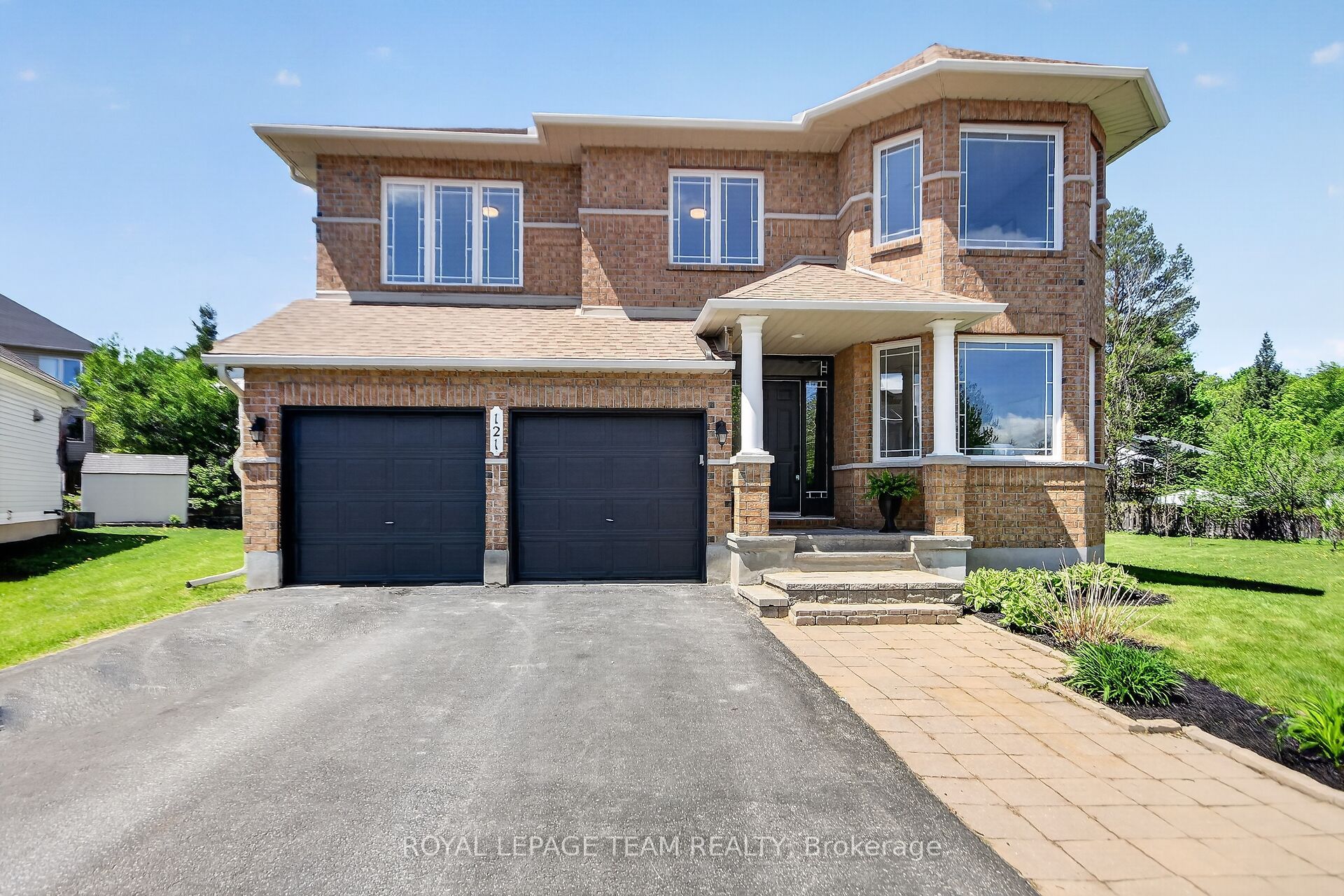 121 Muskego Crescent, Kanata, ON K2W 1H6