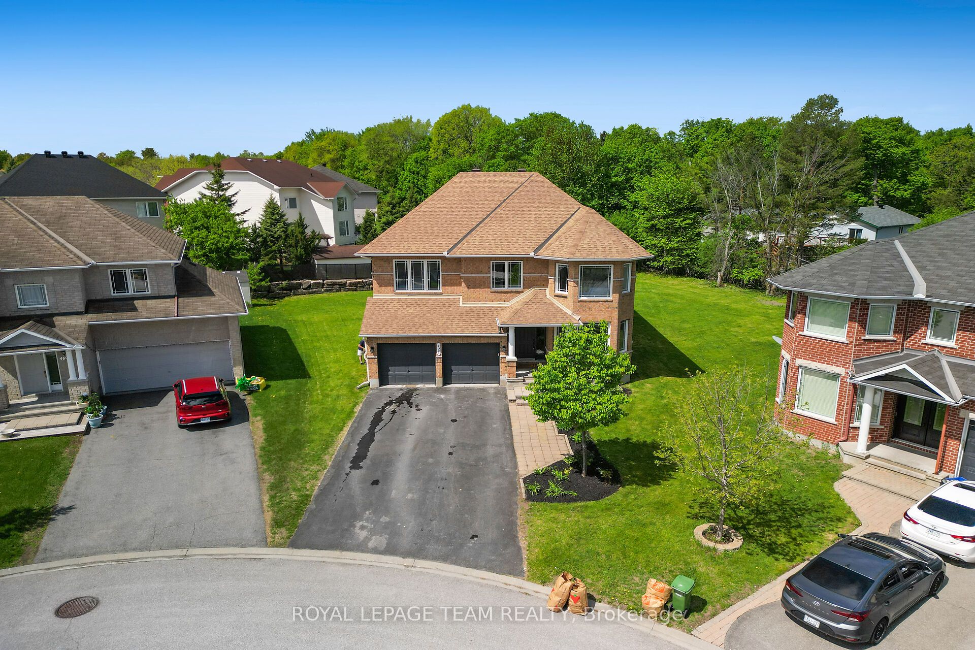 121 Muskego Crescent, Kanata, ON K2W 1H6 photo 3