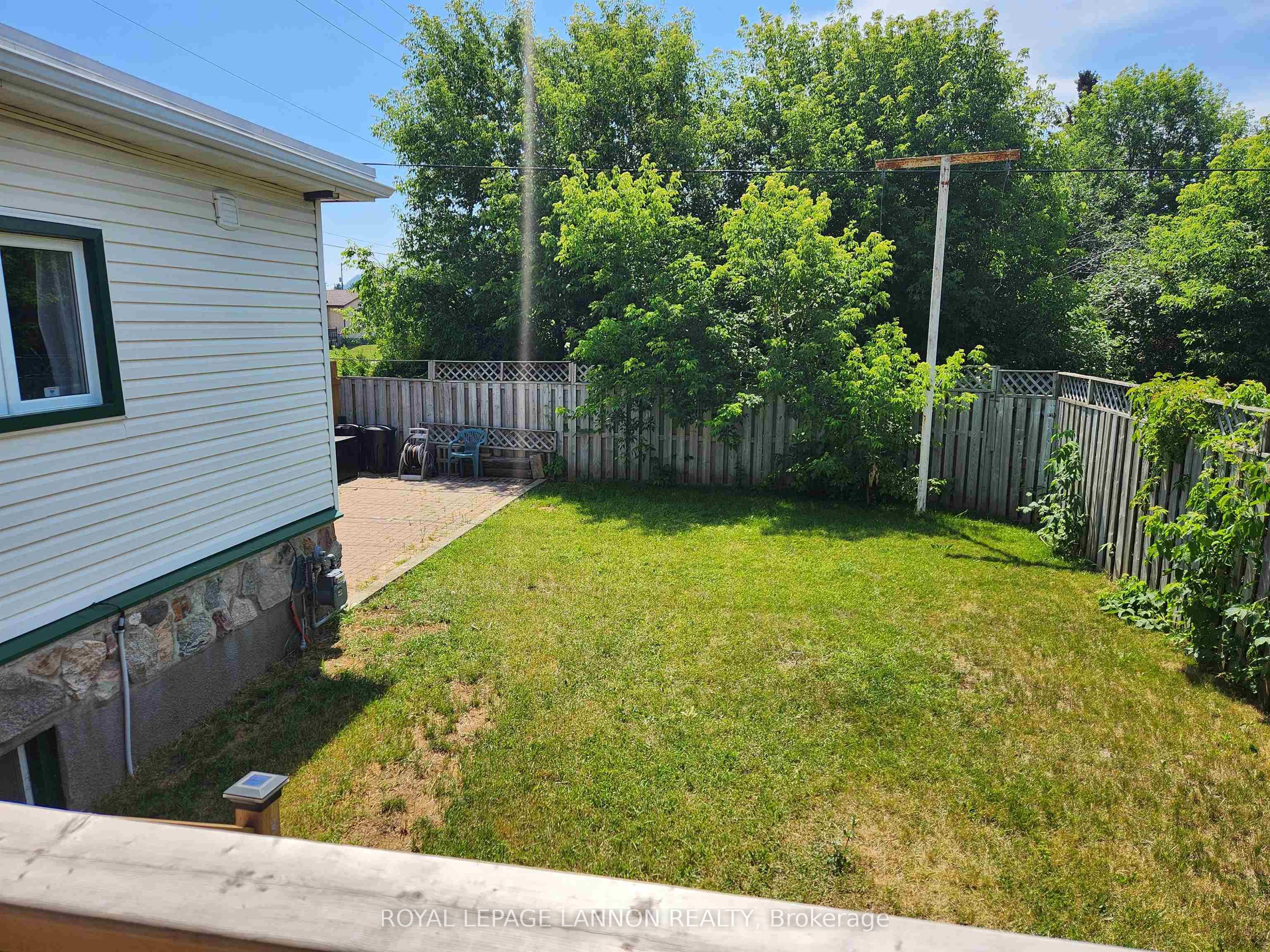 900 Mary Street W, Thunder Bay, ON P7E 4M1 photo 5