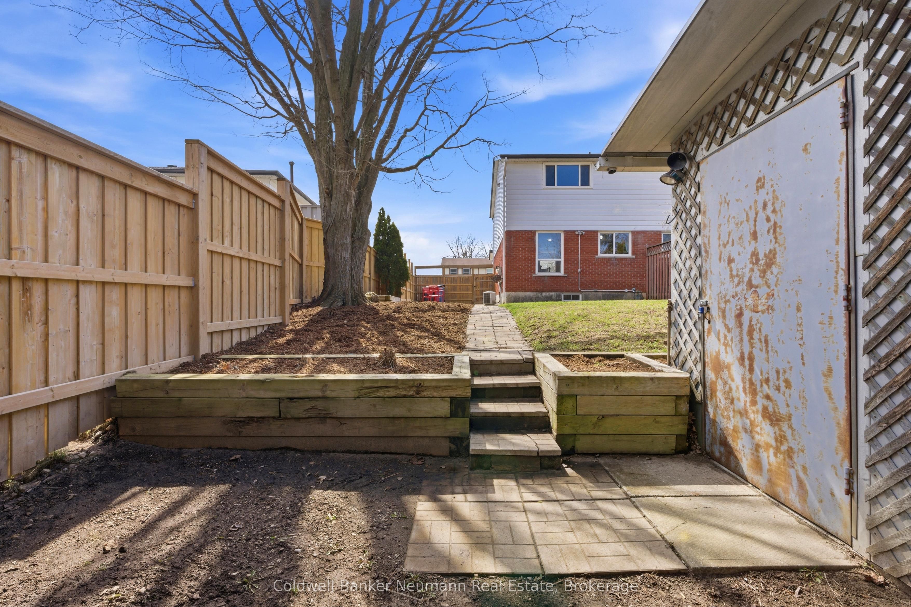 28 Chartwell Crescent, Guelph, ON N1G 2T7 photo 5