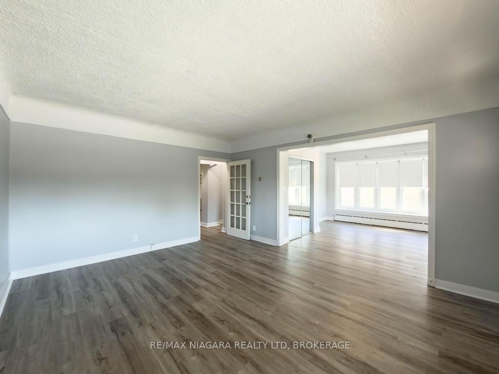 5576 Desson Avenue, Niagara Falls, ON L2G 3T1 photo 5