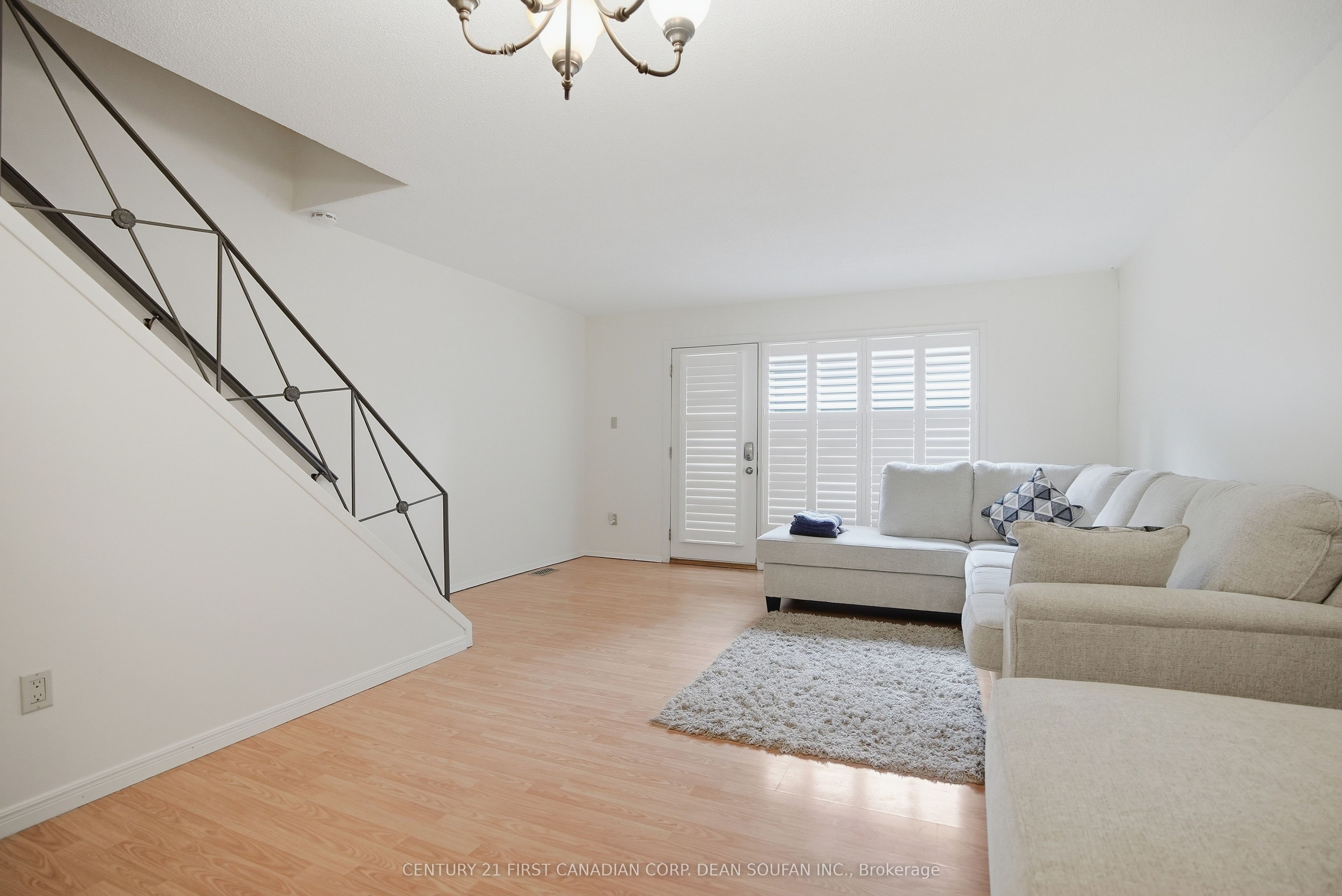 634 WONDERLAND Road S, London South, ON N6K 1L8 photo 5