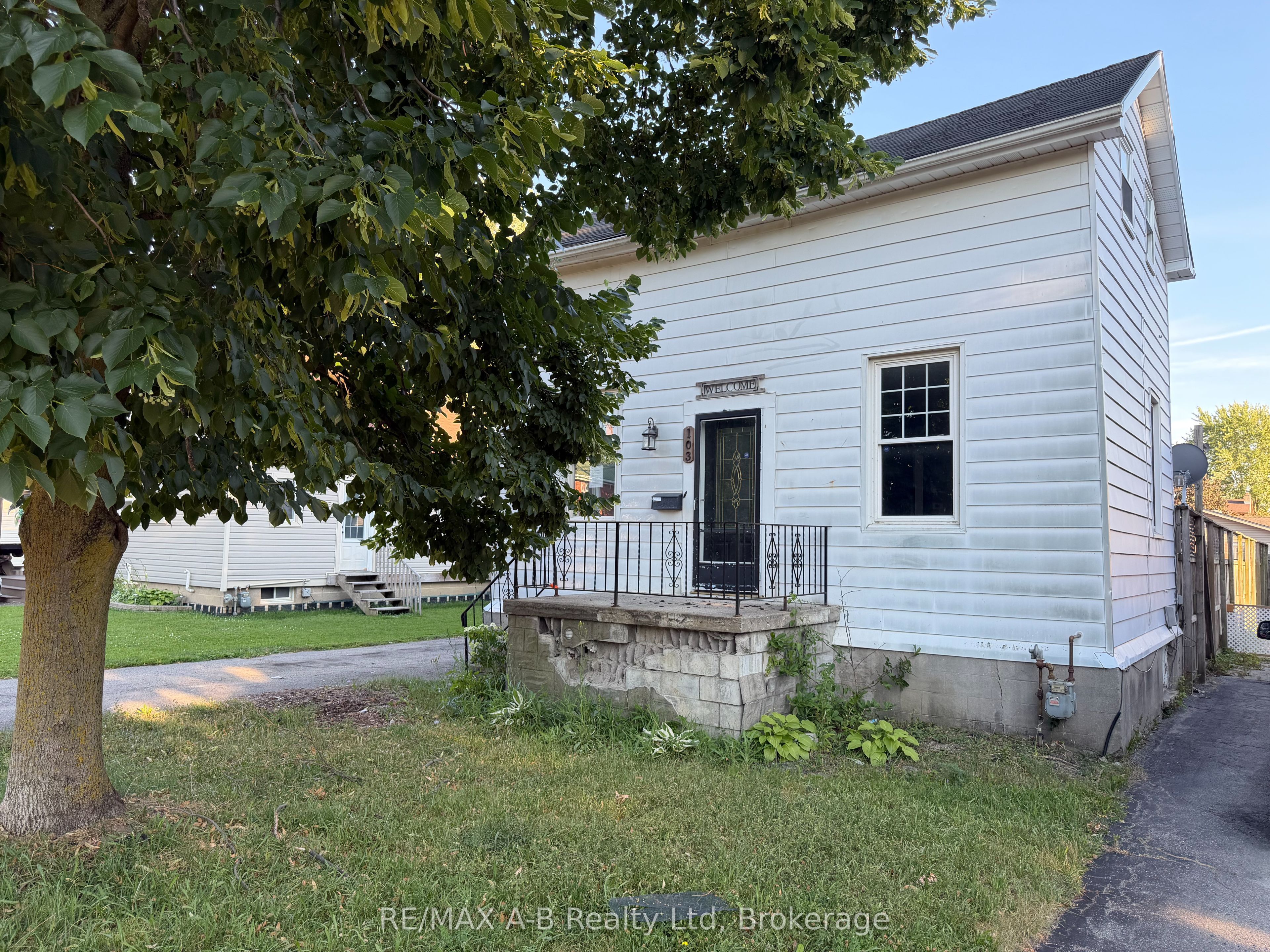 103 Norfolk Street, Stratford, ON N5A 3Y7 photo 3