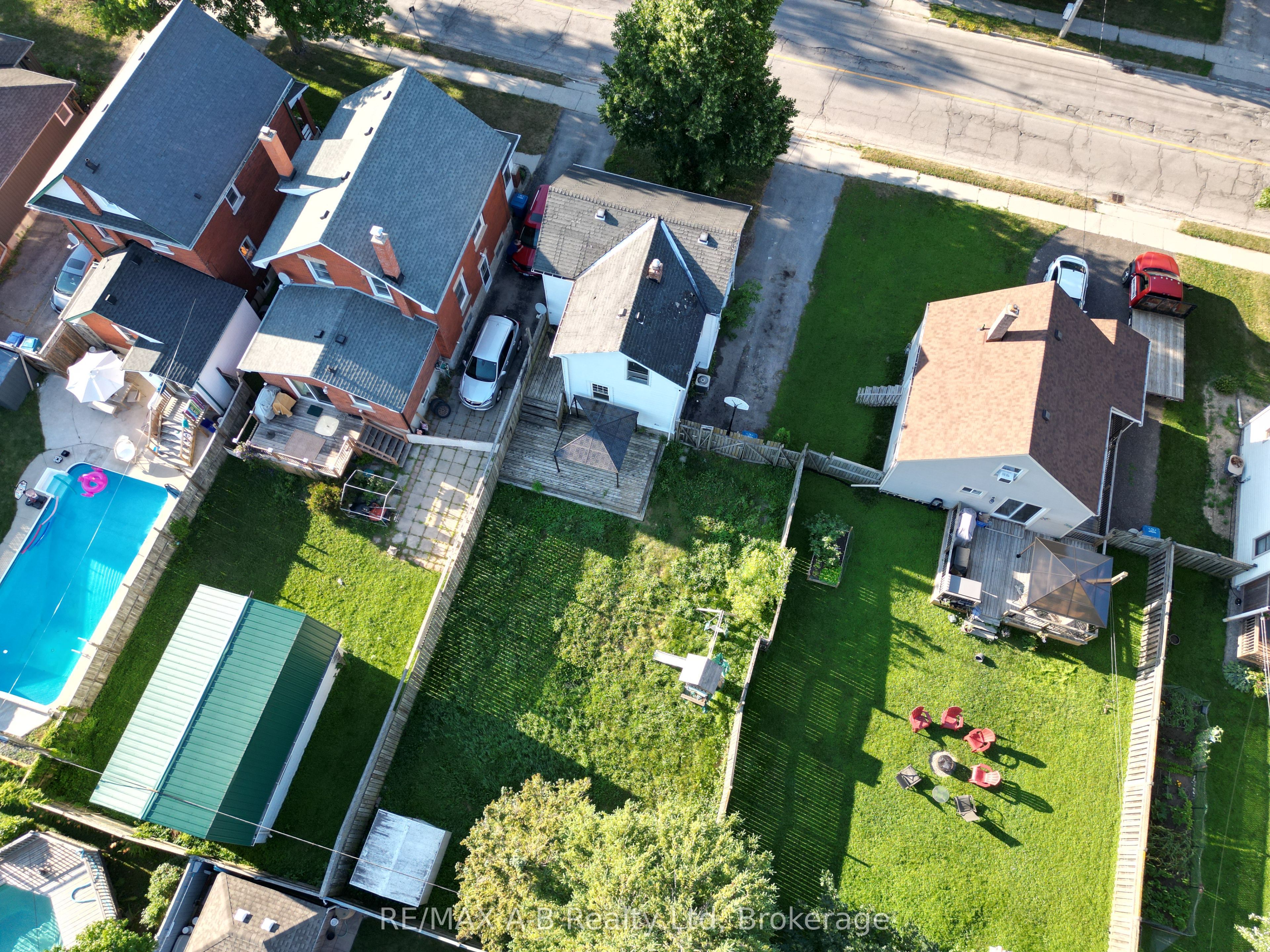 103 Norfolk Street, Stratford, ON N5A 3Y7 photo 4