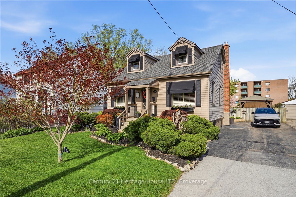 18 Northhaven Road, Welland, ON L3C 1X1 photo 2