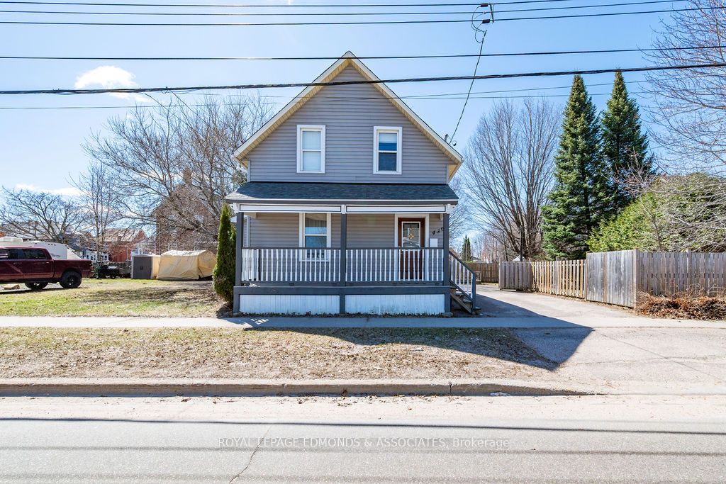 430 Mary Street, Pembroke, ON K8A 5W7 photo 3