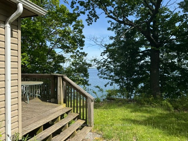 2458 Howe Island Drive, Frontenac Islands, ON K7G 2V6 photo 2