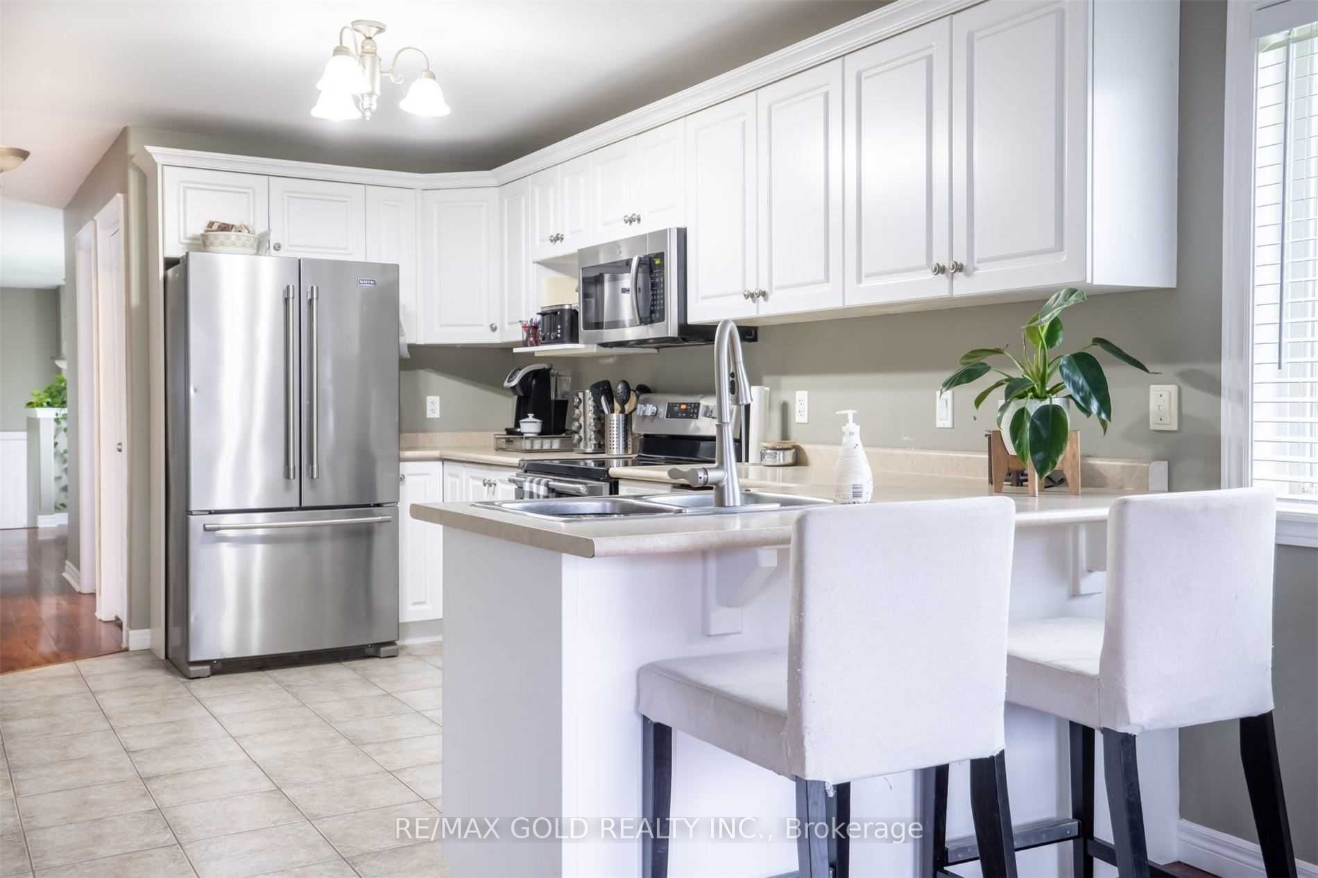 11 Rose Avenue, Welland, ON L3C 2W8 photo 5