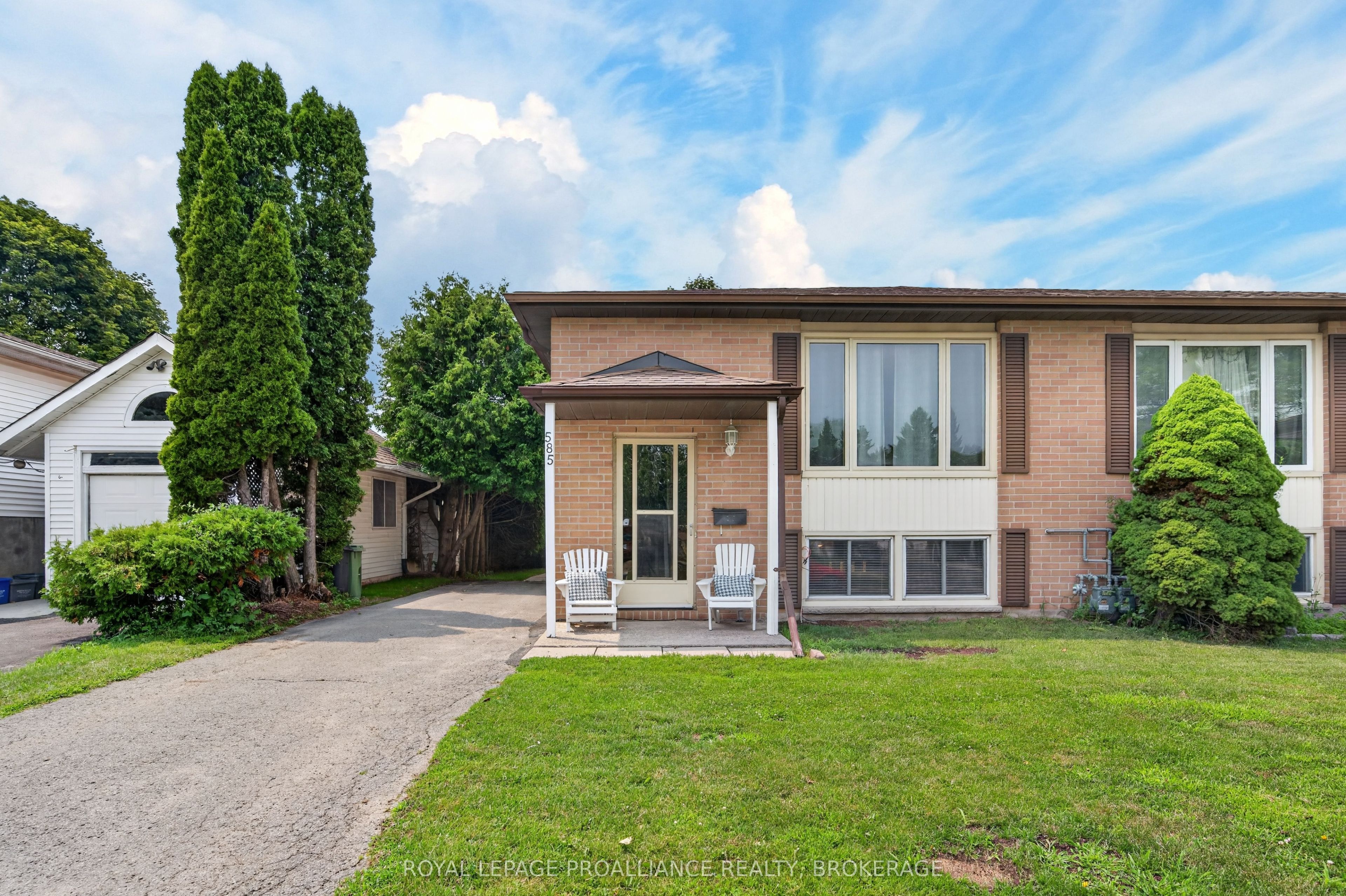 585 Gavin Court, Kingston, ON K7M 8B8 photo 2