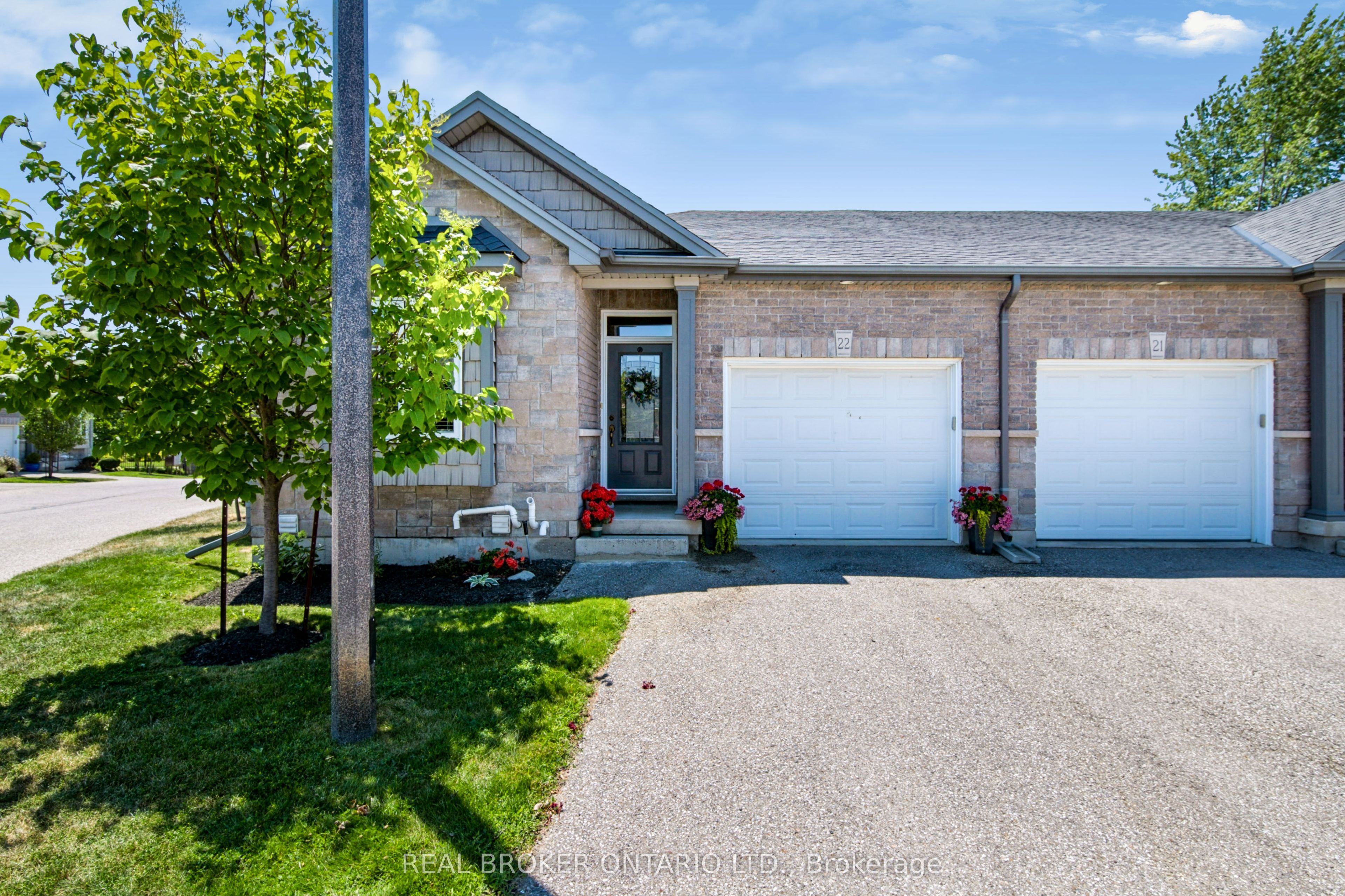 22-244 Dundas Street, Brant, ON N3L 0B4 photo 2