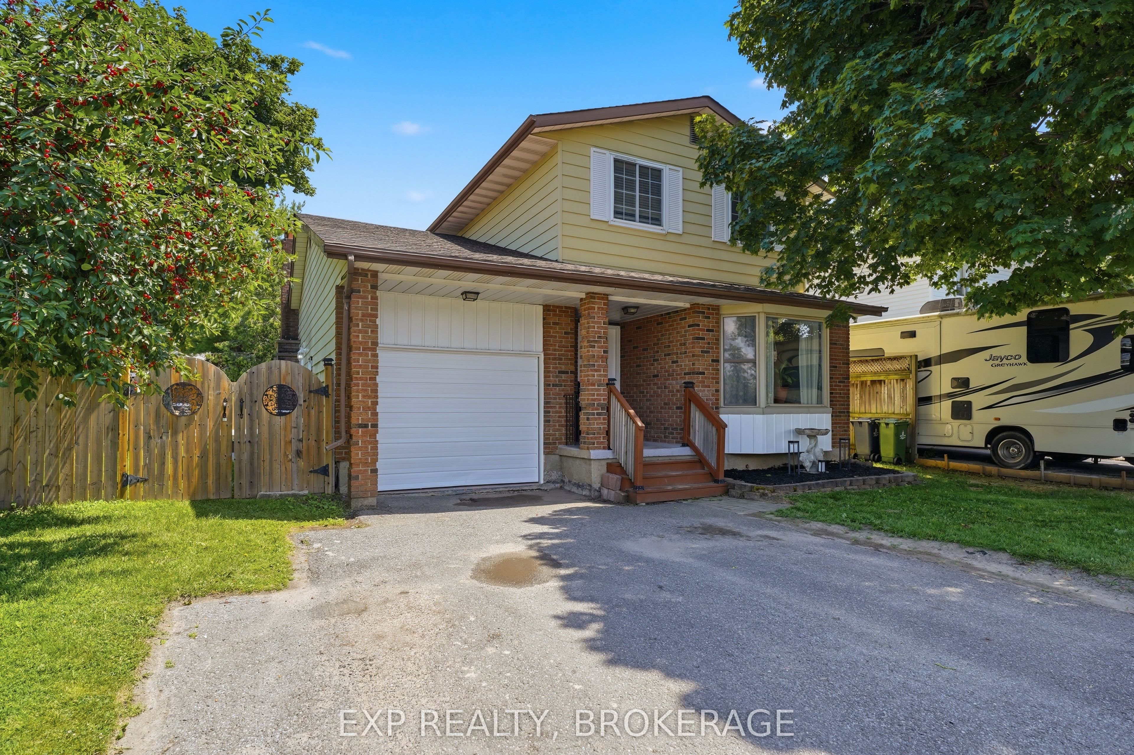 729 Allum Avenue, Kingston, ON K7M 7A3 photo 2