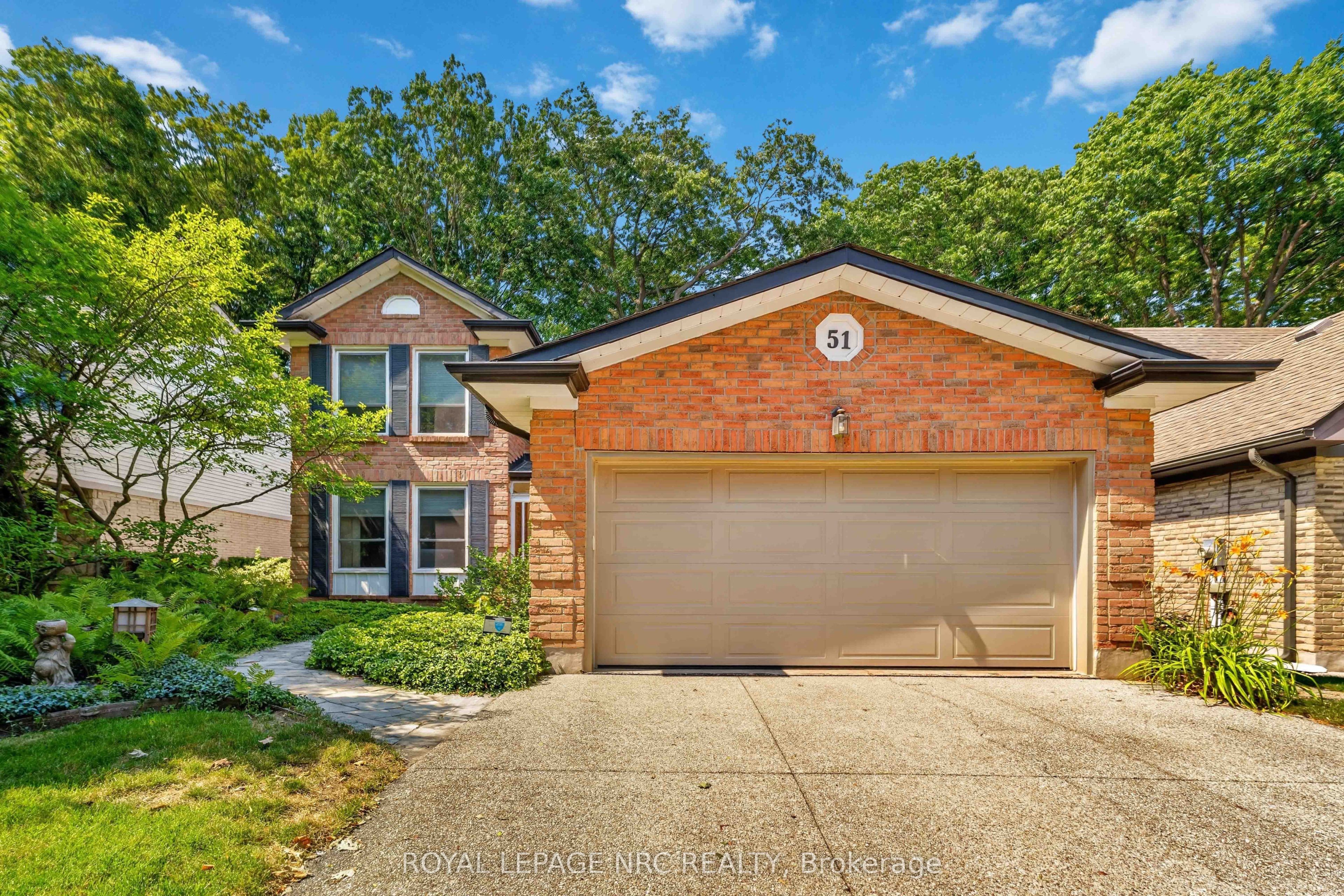 51 Forestview Drive, Hamilton, ON L9H 6M7 photo 3