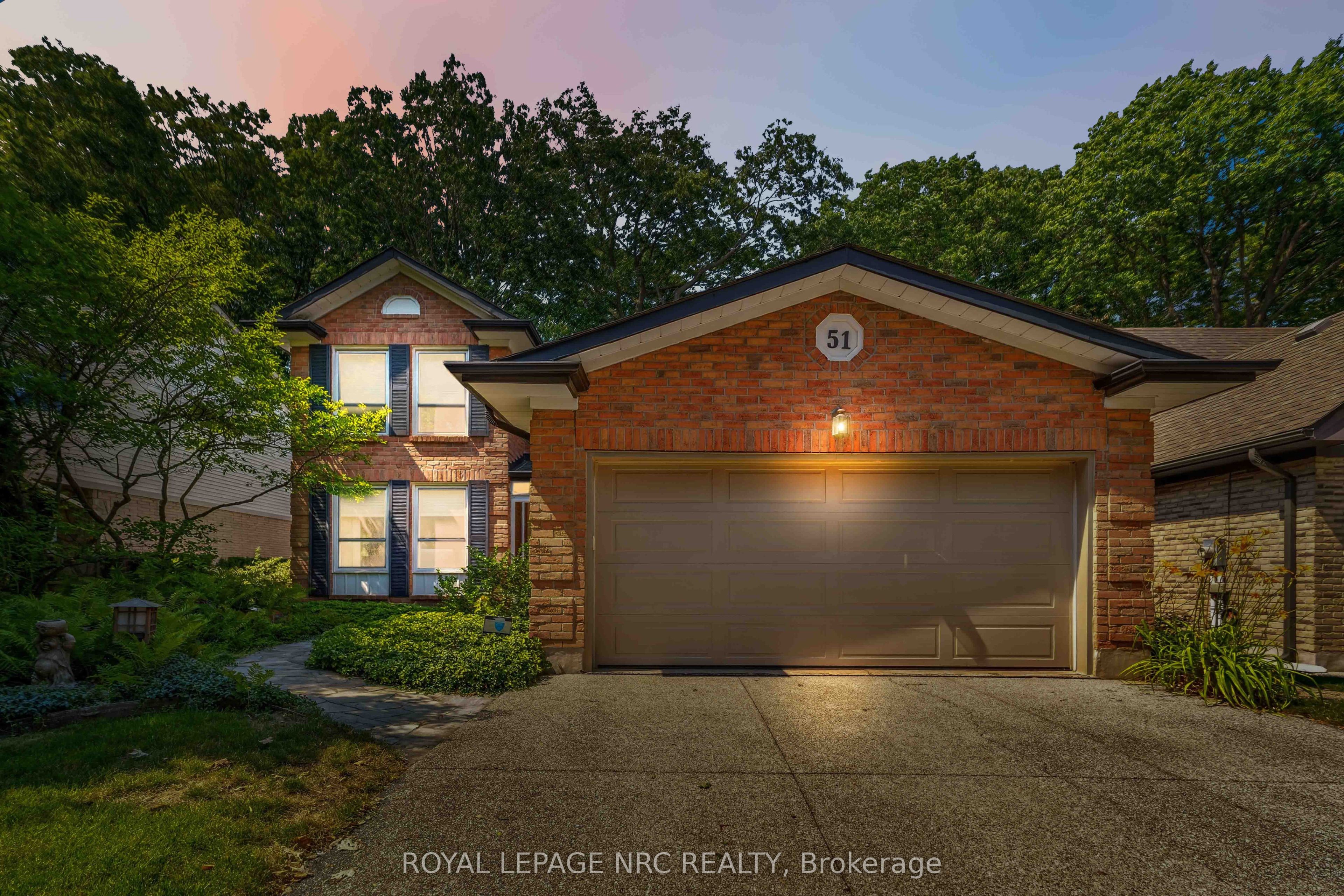 51 Forestview Drive, Hamilton, ON L9H 6M7 photo 4