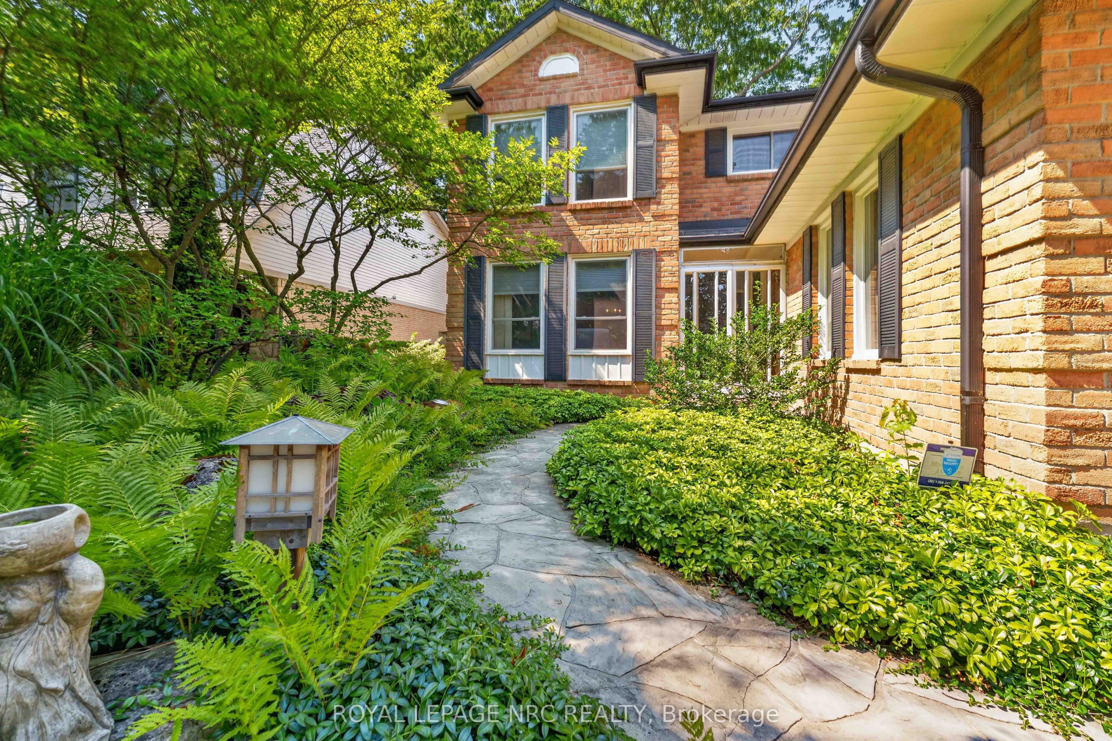 51 Forestview Drive, Hamilton, ON L9H 6M7 photo 5