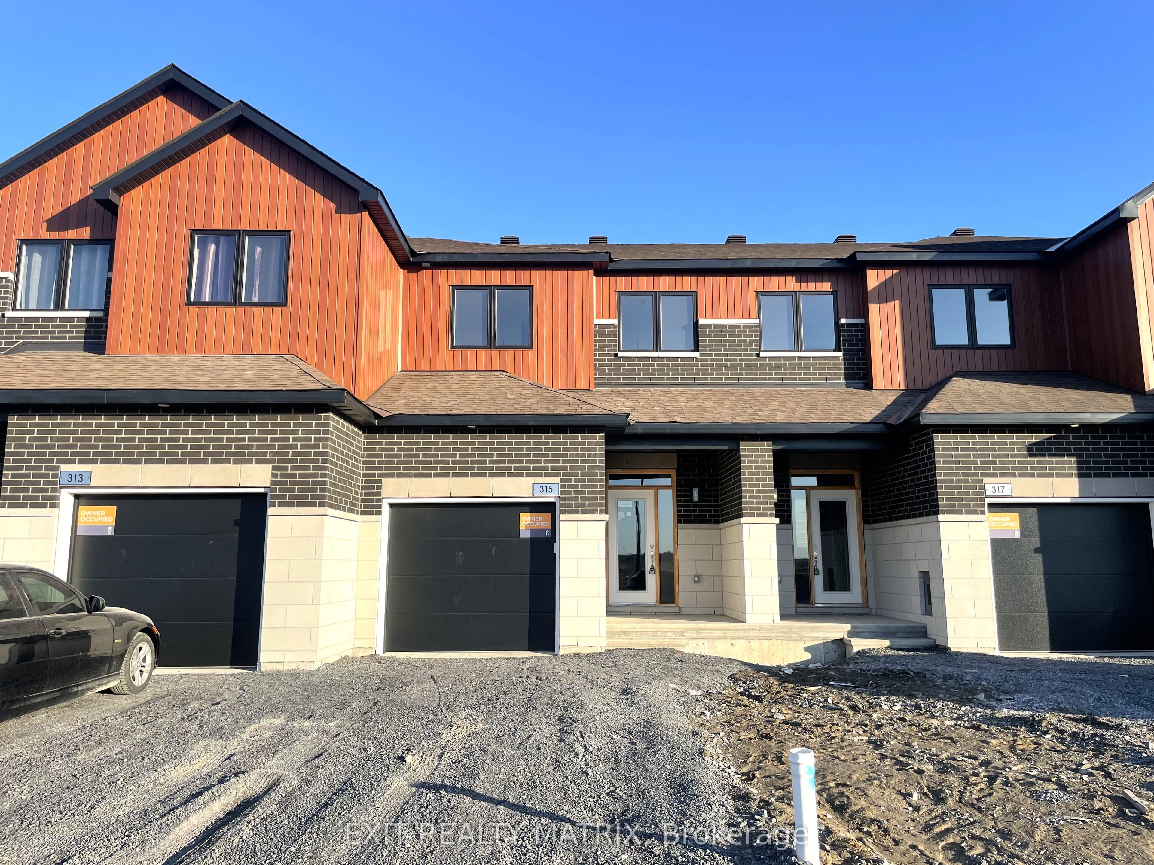 317 Labelle Street, Russell, ON K0A 1W1