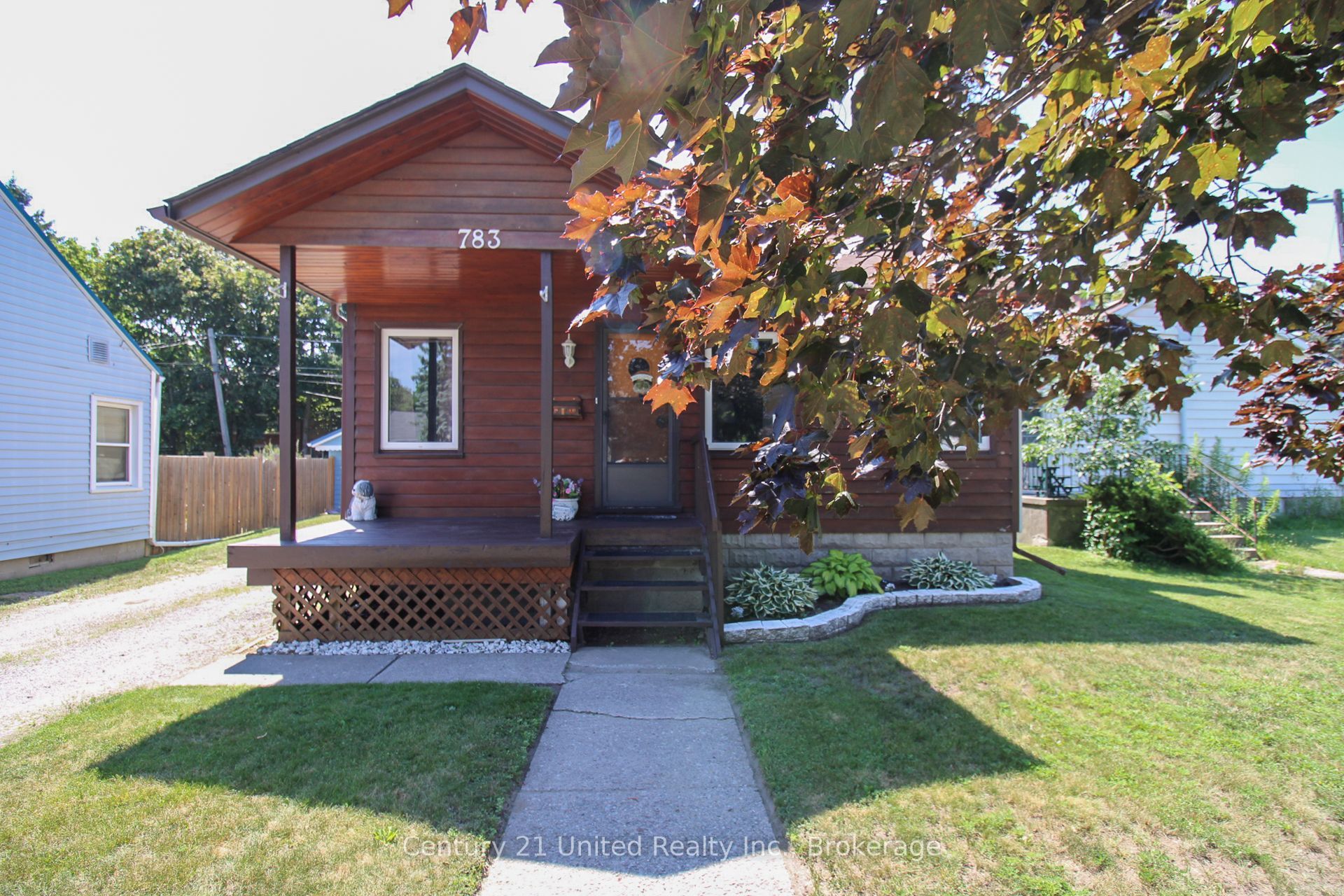 783 St Mary's Street, Peterborough, ON K9J 4H1 photo 2