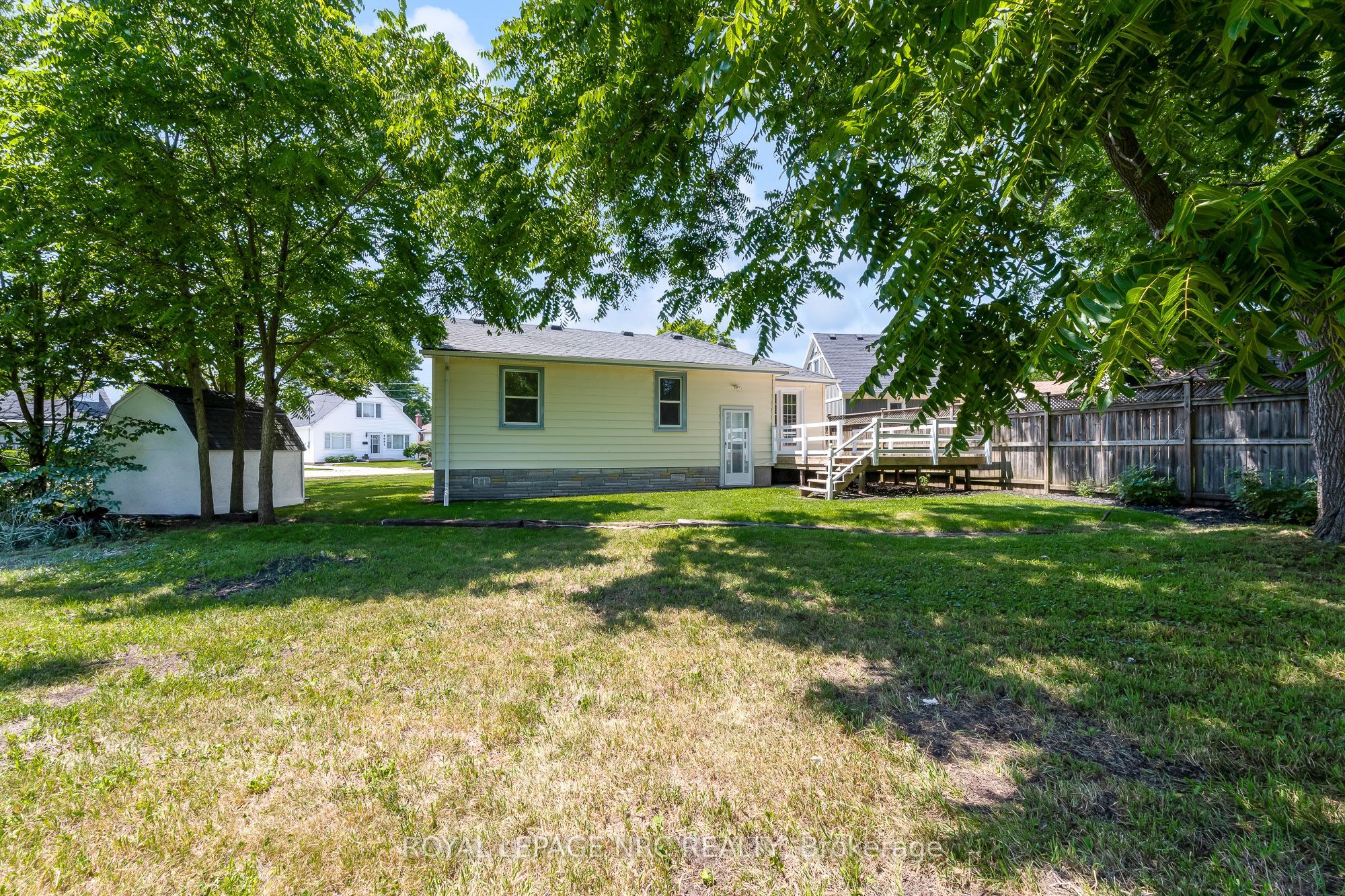 6069 Collins Drive, Niagara Falls, ON L2G 2S3 photo 4