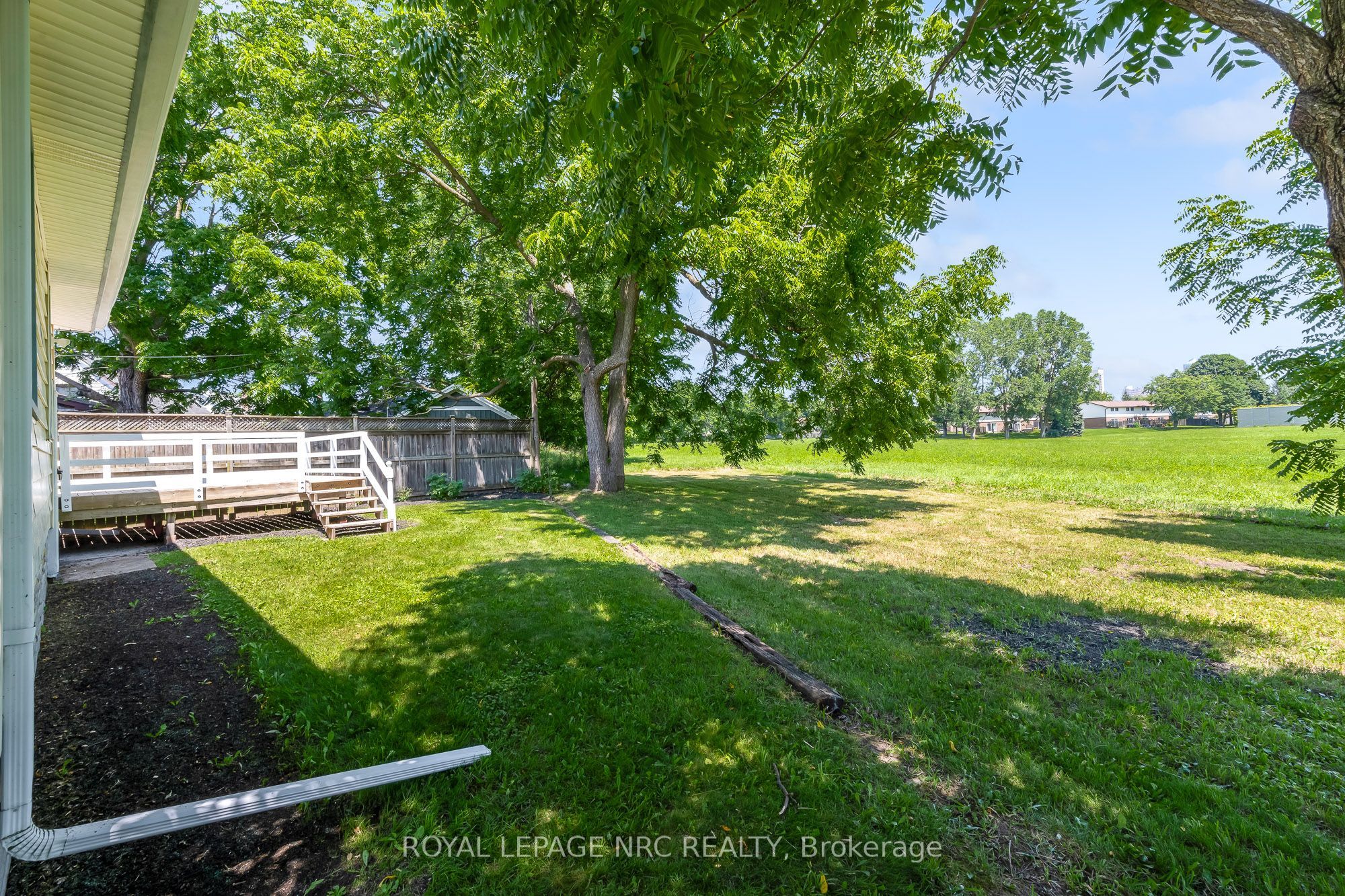 6069 Collins Drive, Niagara Falls, ON L2G 2S3 photo 5