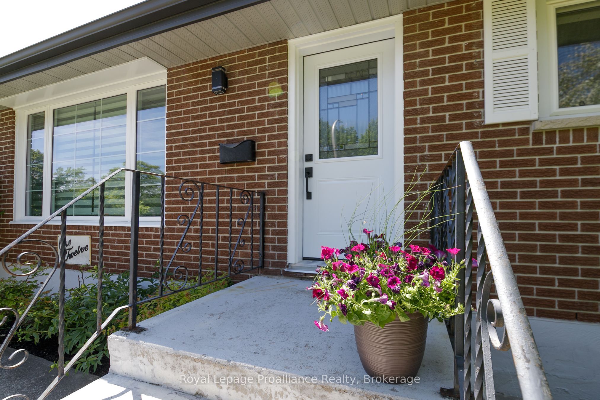 112 Prospect Hill, Quinte West, ON K8V 2V3 photo 5