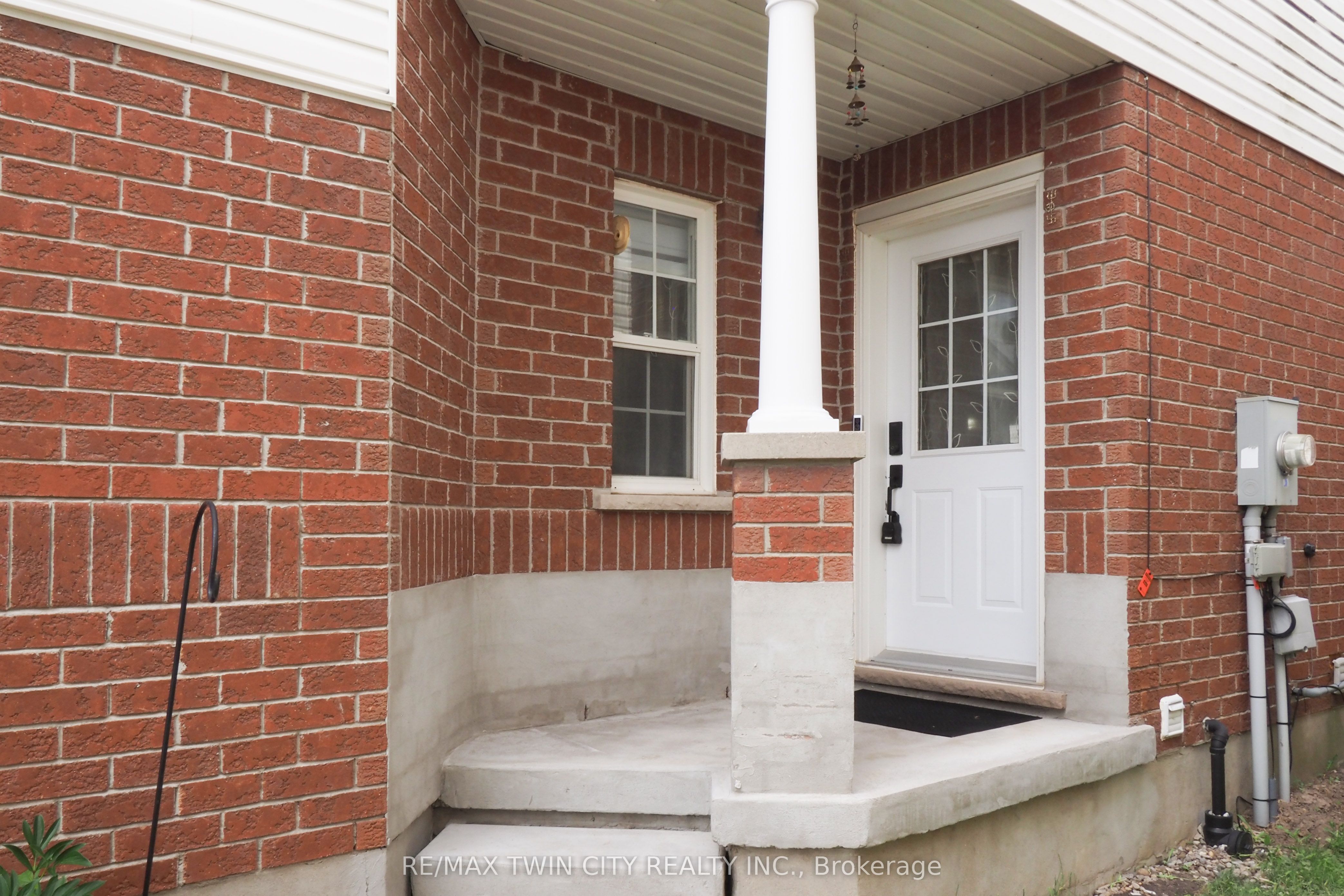 14 Donnenwerth Drive, Waterloo, ON N2E 3X2 photo 4