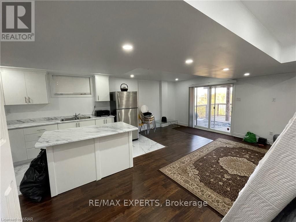 87 Newcastle Drive, Kitchener, ON N2R 1W4 photo 2