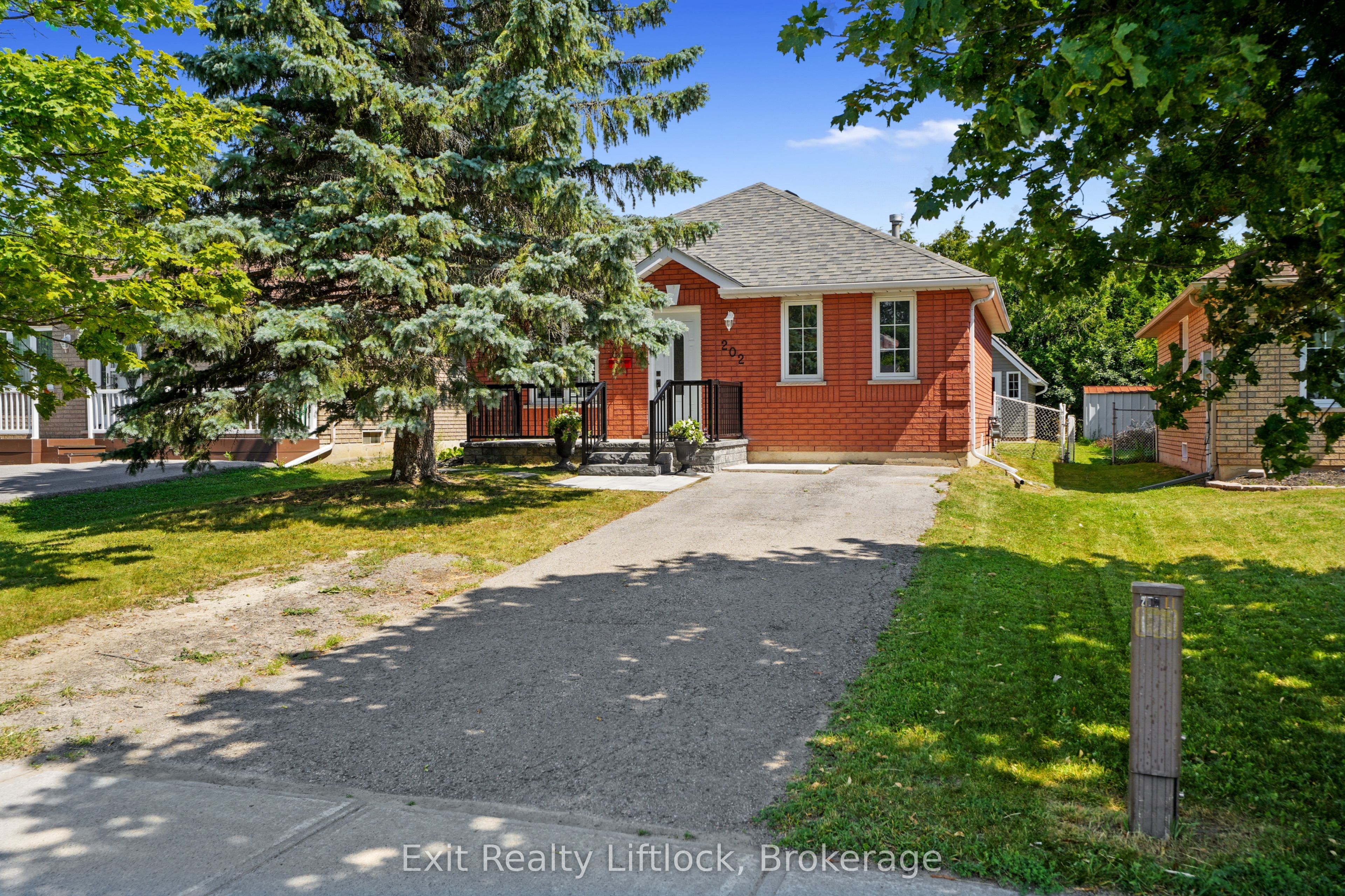 202 Milroy Drive, Peterborough, ON K9H 7M8 photo 2