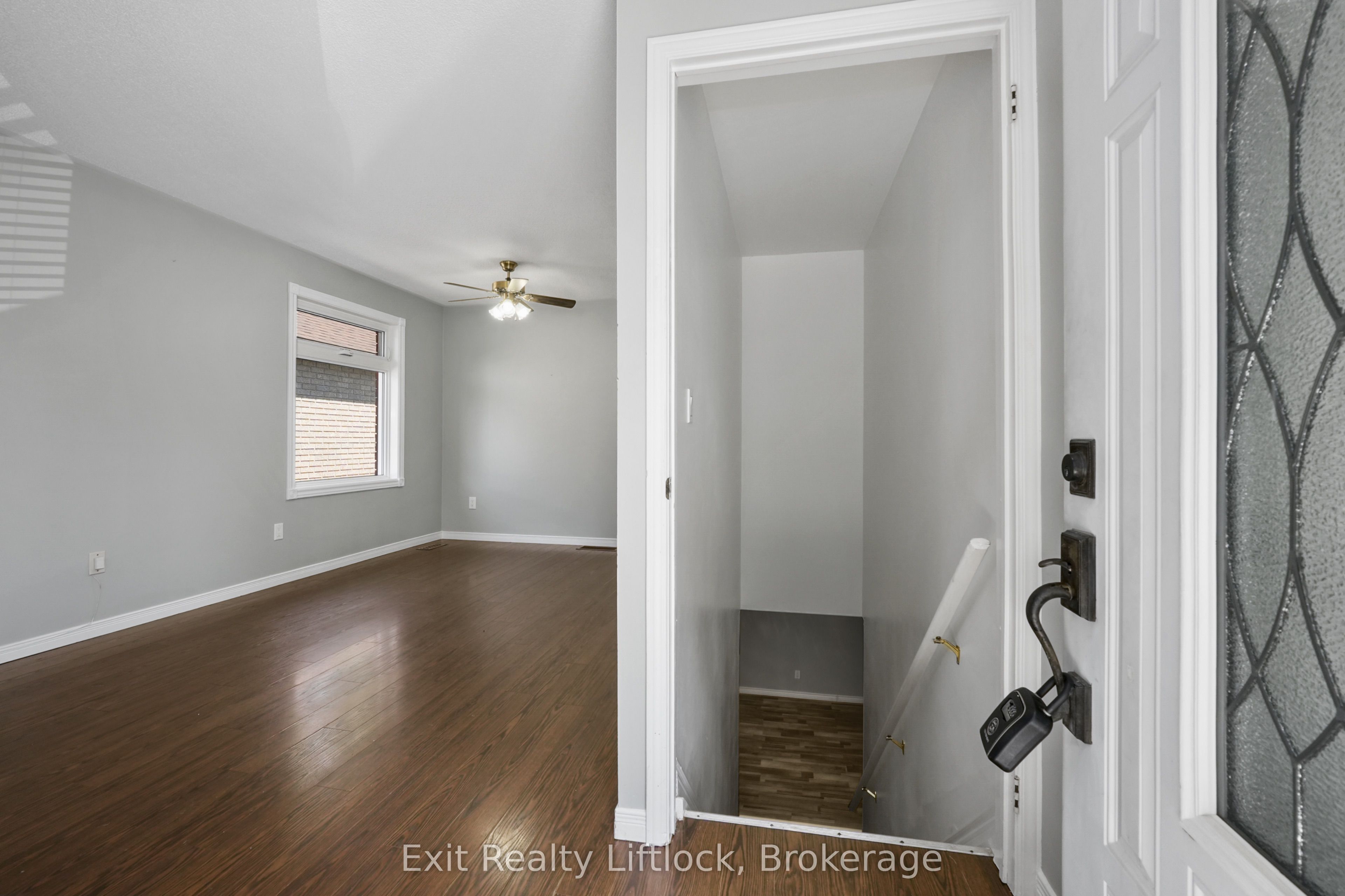 202 Milroy Drive, Peterborough, ON K9H 7M8 photo 3