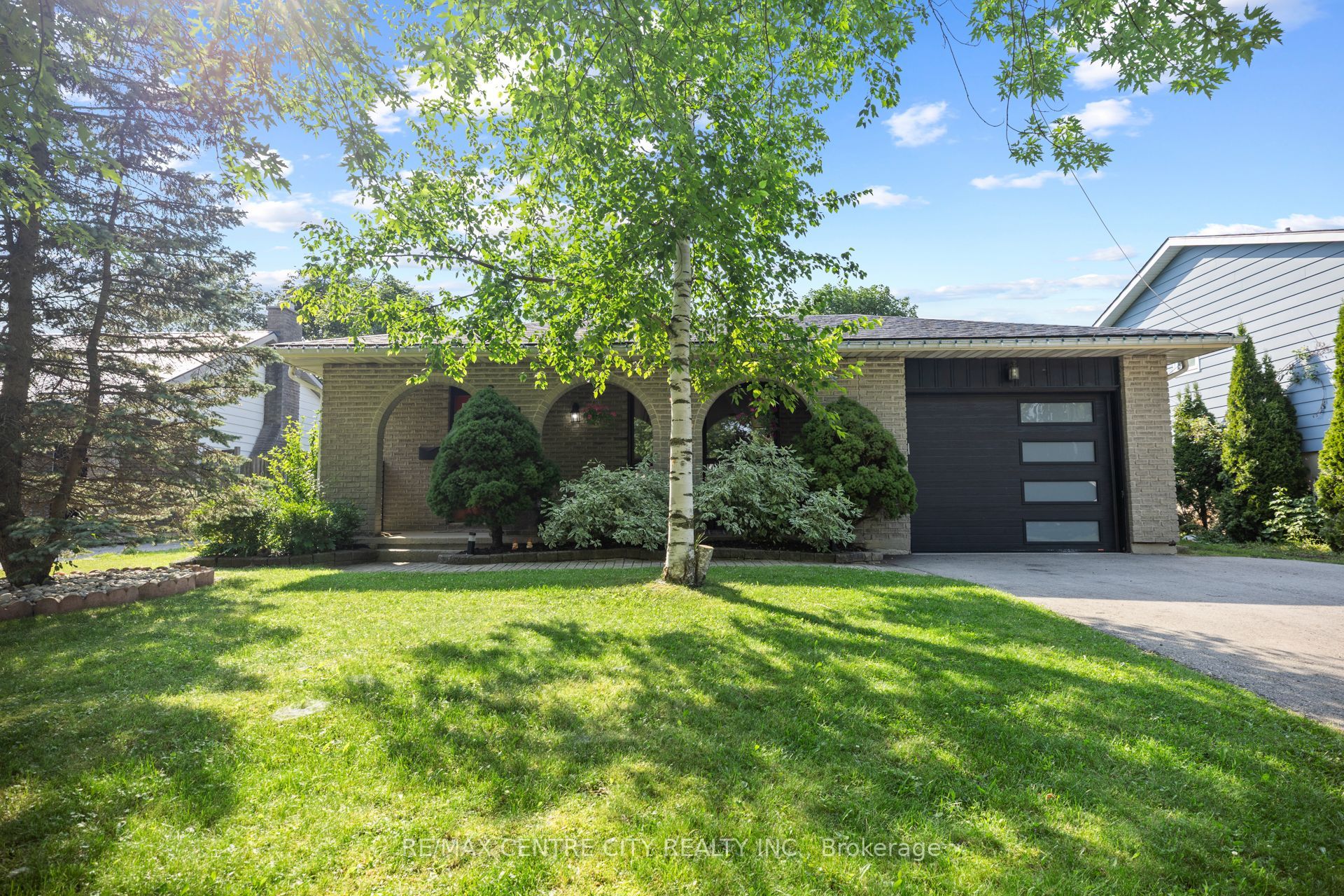 684 Macyoung Drive, Kincardine, ON N2Z 1S9 photo 2