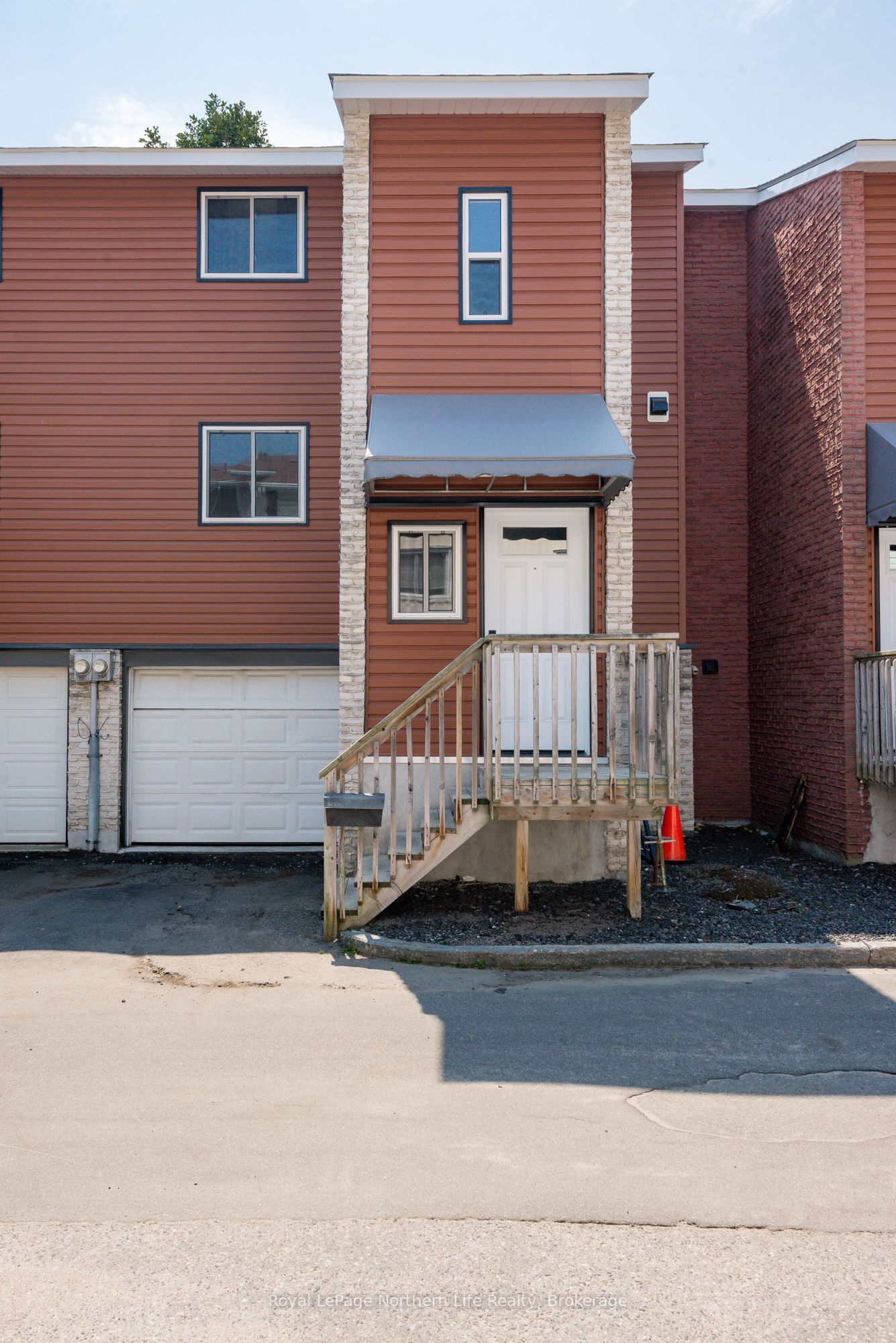 850 Lakeshore Drive 8, North Bay, ON P1A 2G8 photo 2