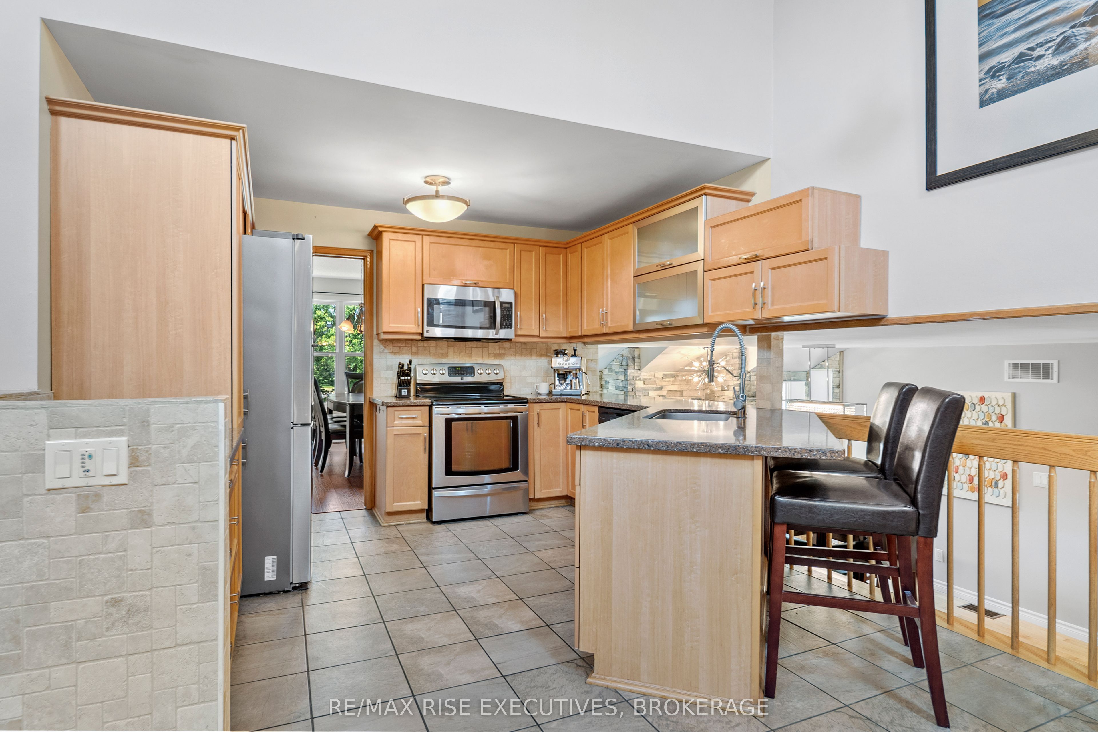2 Creighton Drive, Loyalist, ON K0H 2H0 photo 5