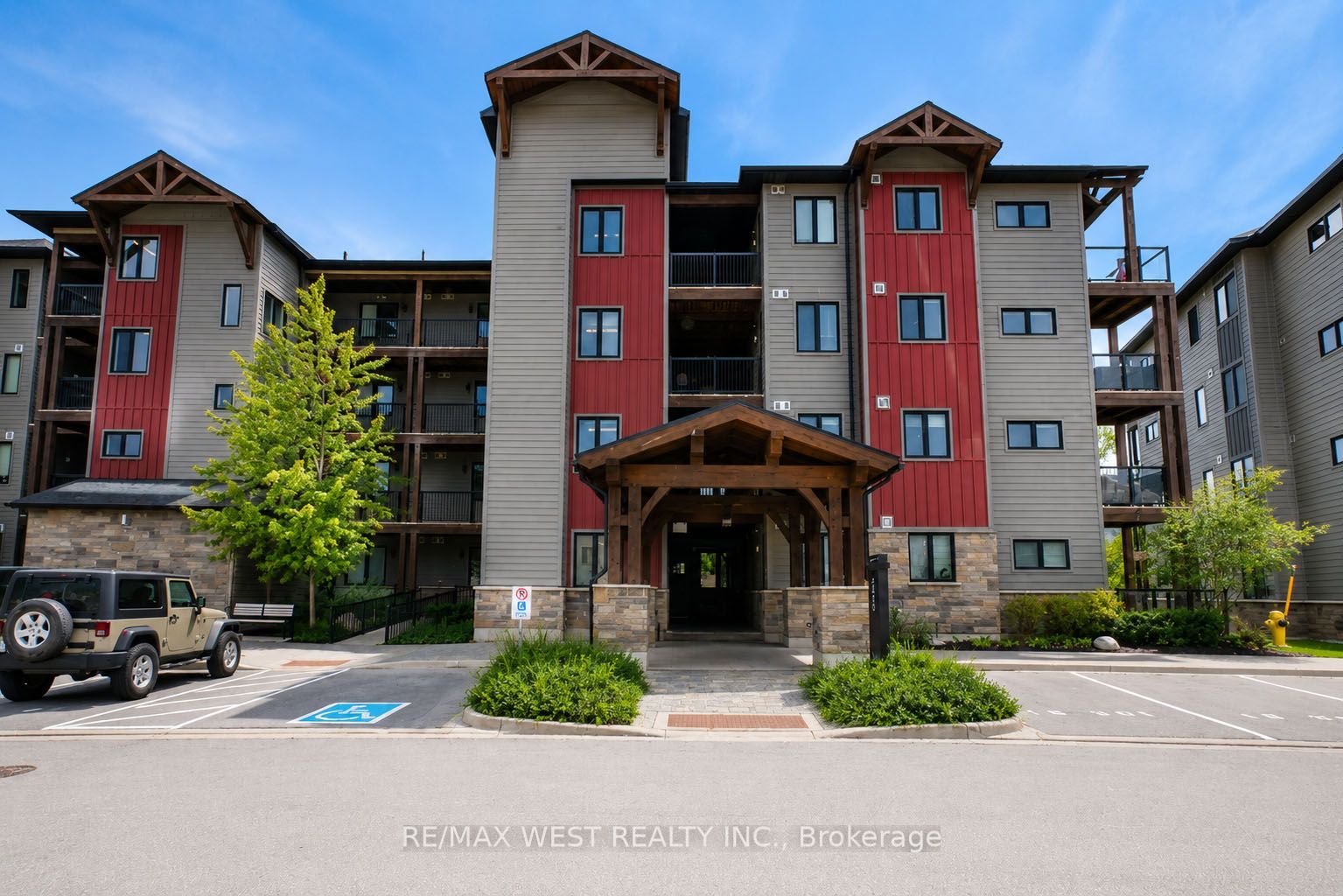 20 Beckwith Lane 202, Blue Mountains, ON L9Y 3B6