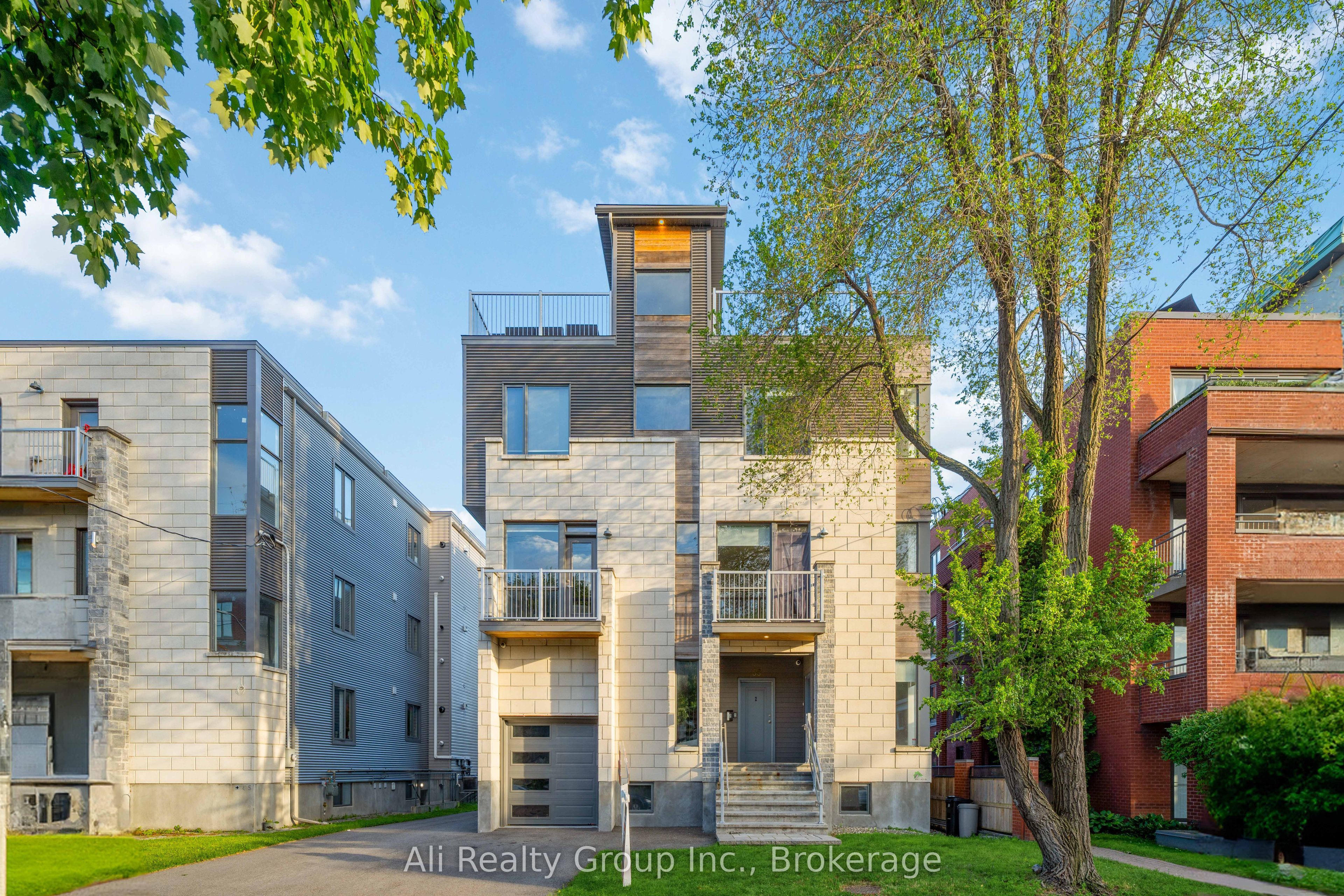 36 Ontario Street, Overbrook - Castleheights and Area, ON K1K 1L1
