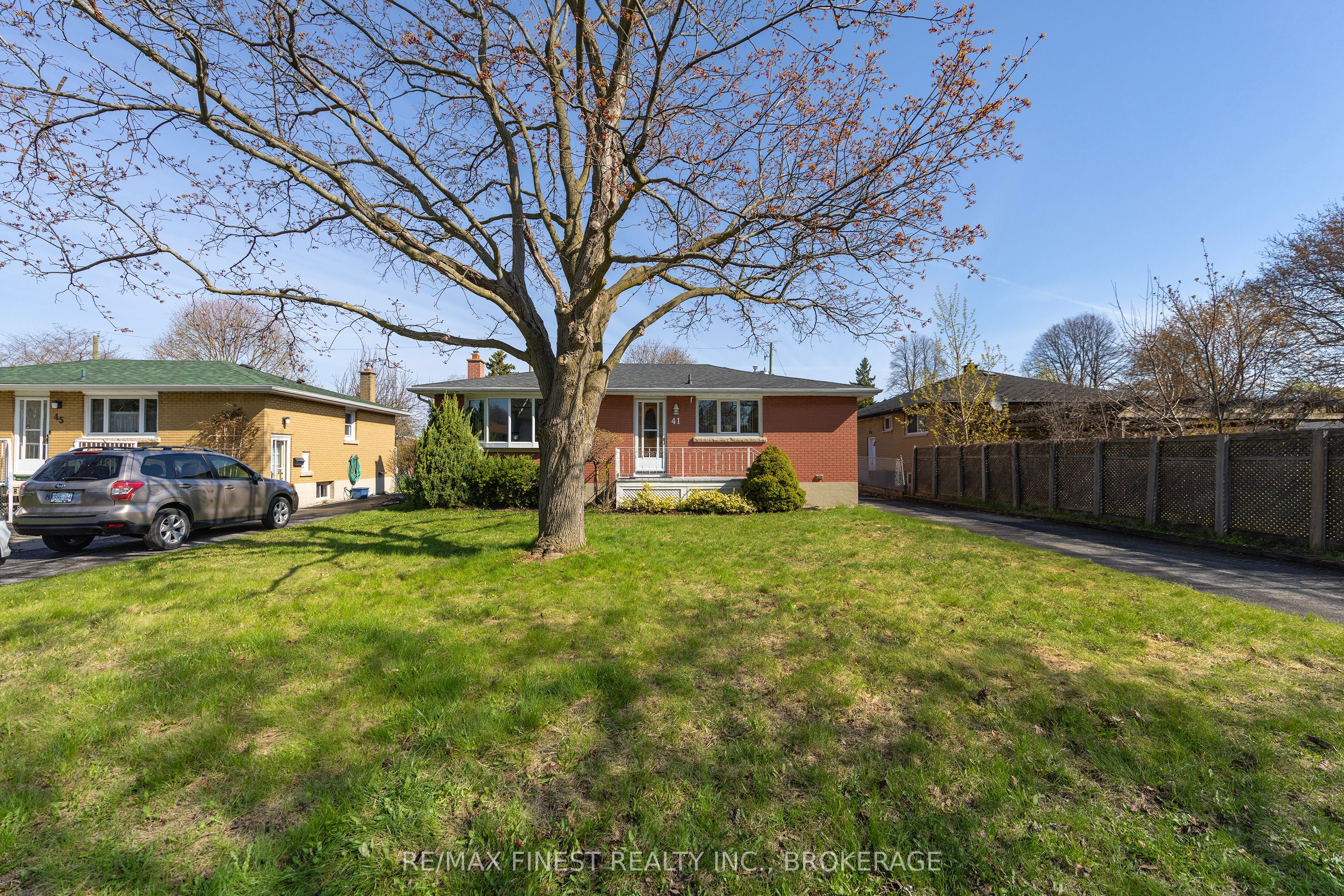 41 Campbell Crescent, Kingston, ON K7M 1Z6 photo 2