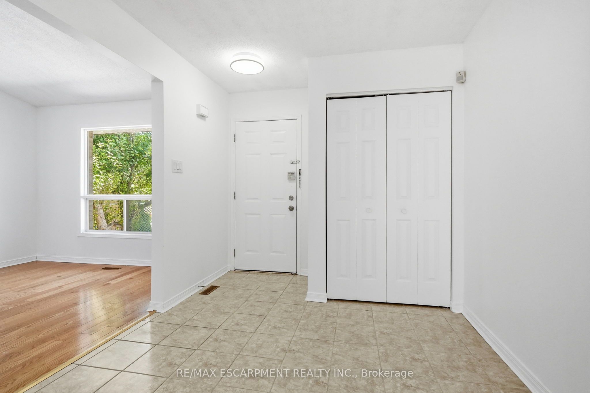 448 STONE CHURCH Road E, Hamilton, ON L9B 2A2 photo 4