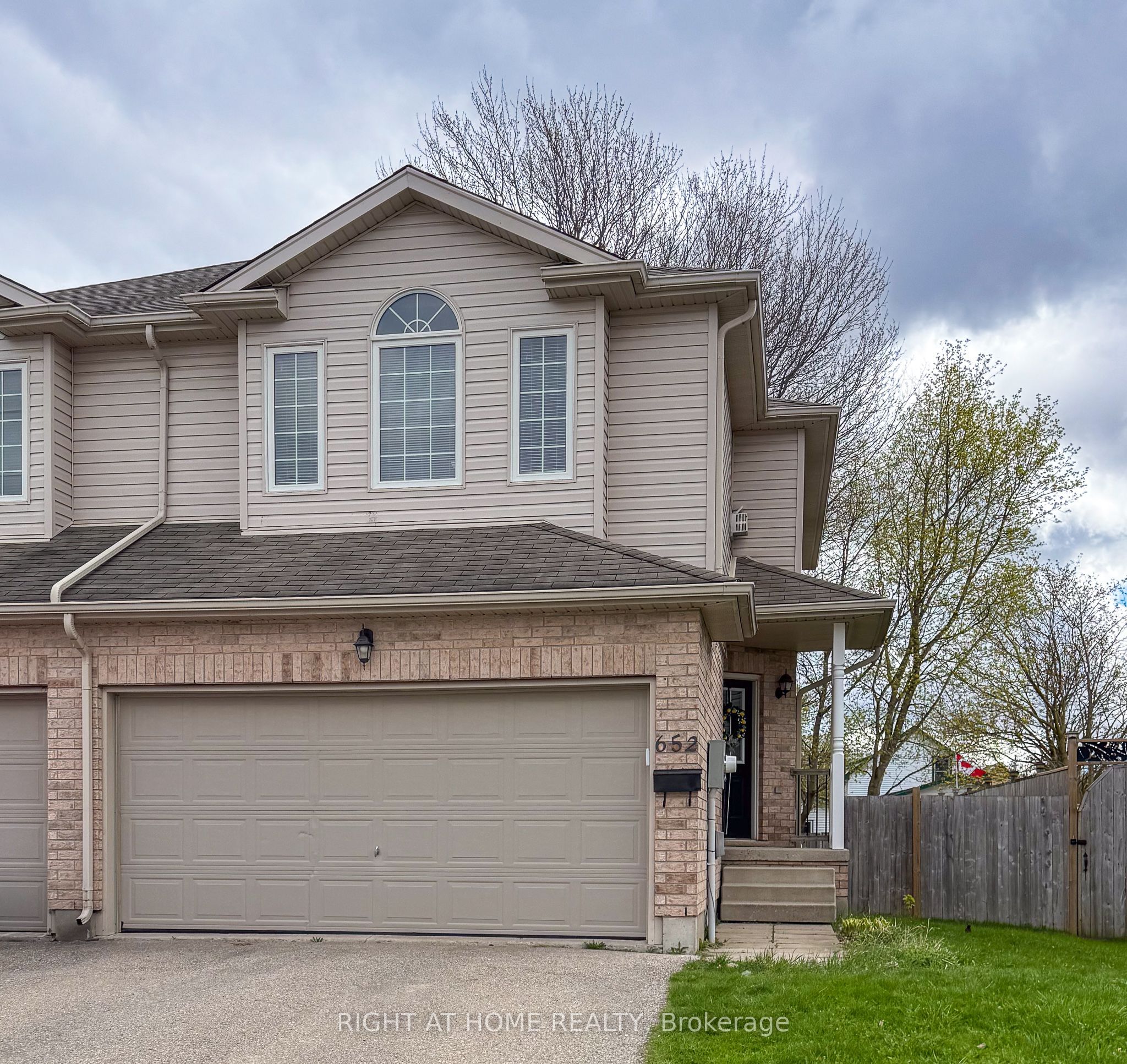 652 Salisbury Avenue, North Perth, ON N4W 1Y9