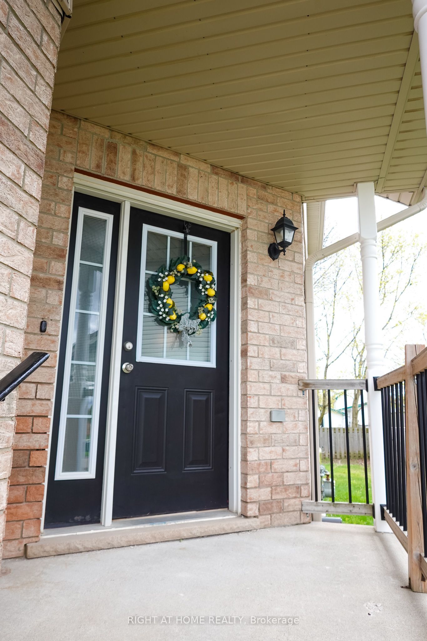 652 Salisbury Avenue, North Perth, ON N4W 1Y9 photo 2