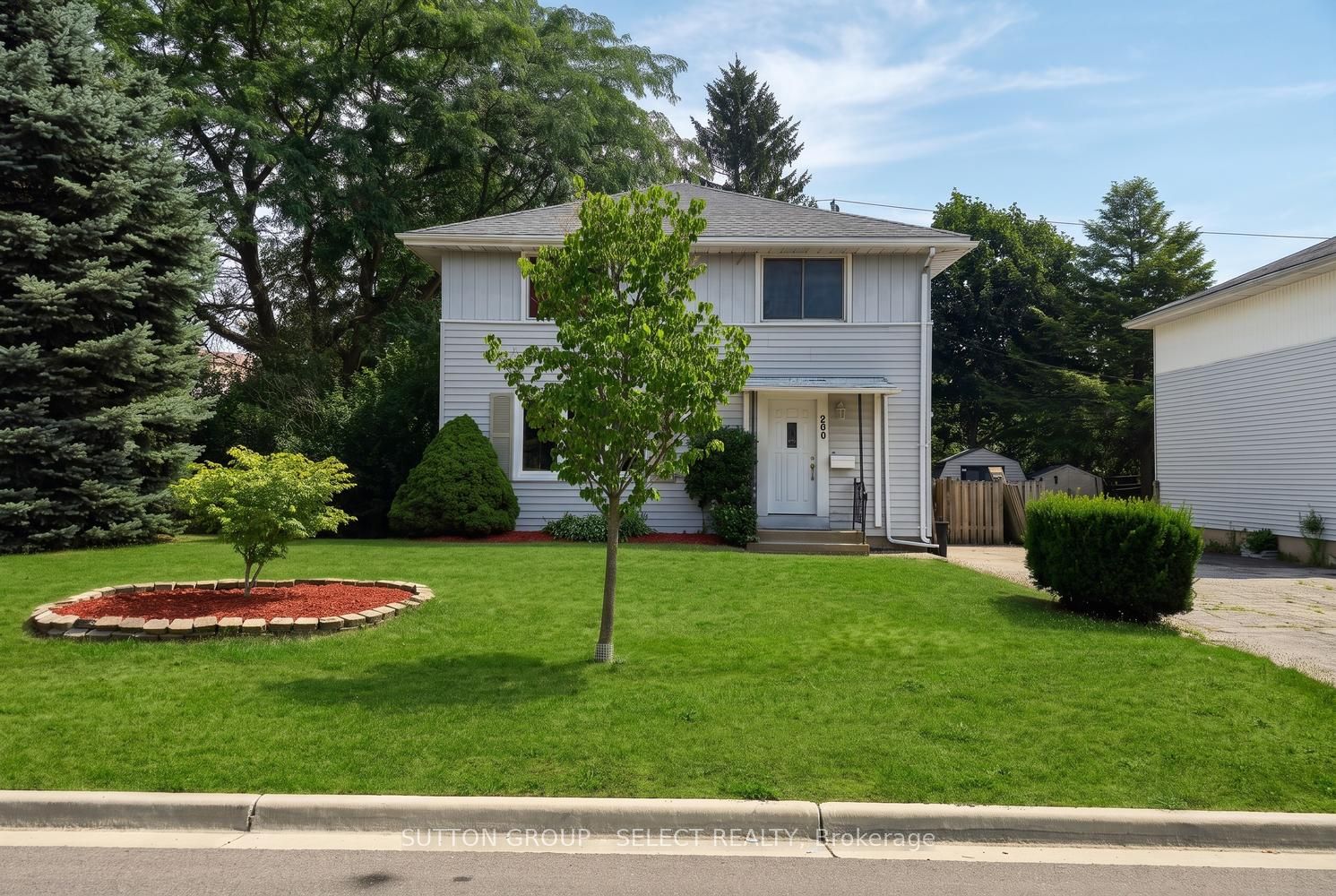 200 Rhine Avenue, London East, ON N5Y 1C6 photo 2