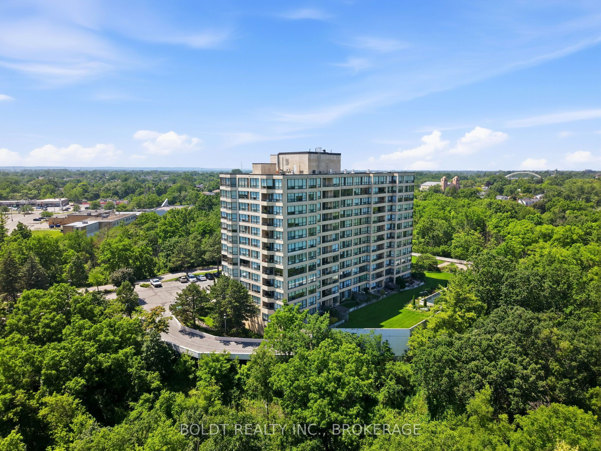 3 Towering Heights Boulevard 702, St. Catharines, ON L2T 4A4 photo 4