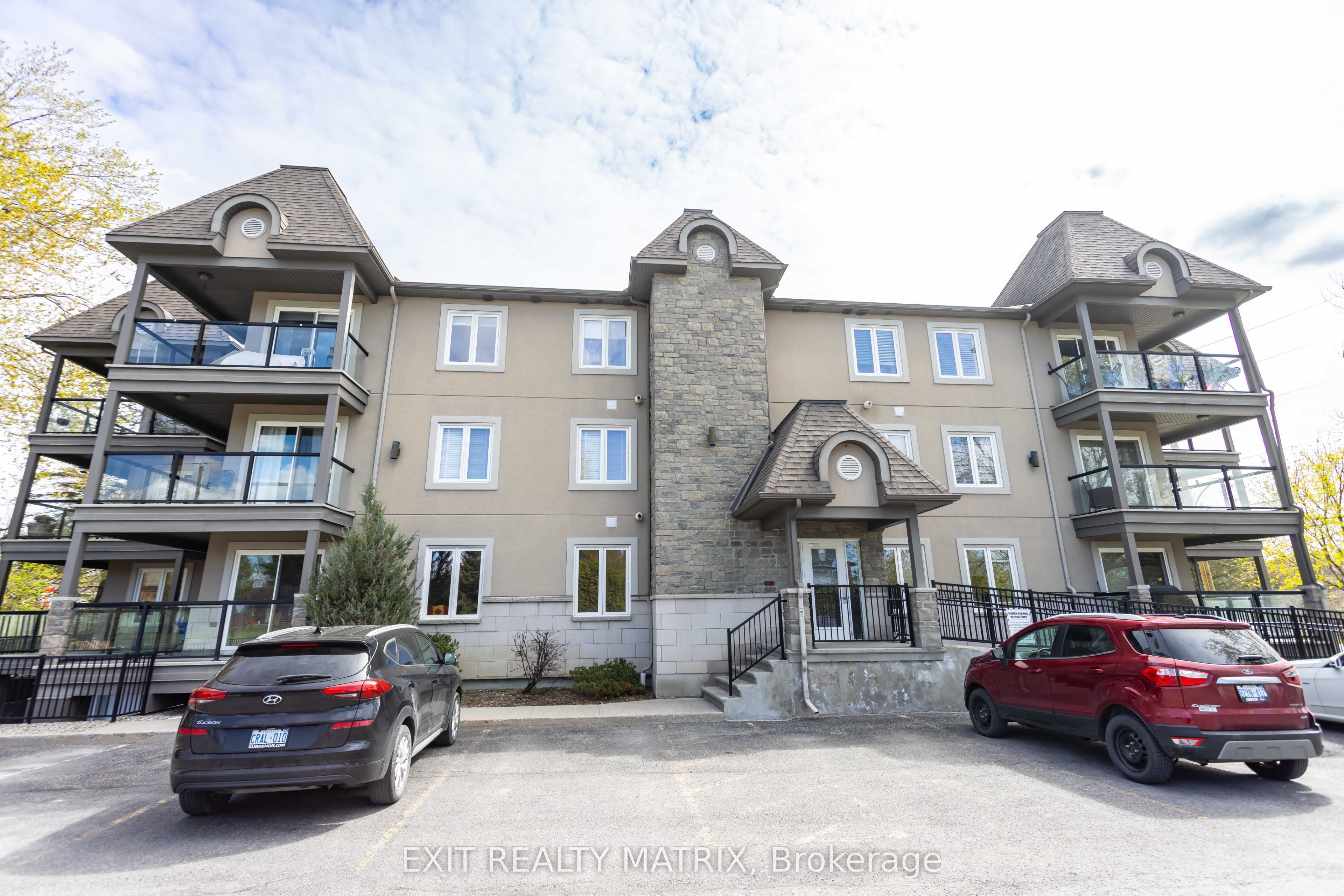 2 Warner Street 104, Russell, ON K4R 0B4 photo 4