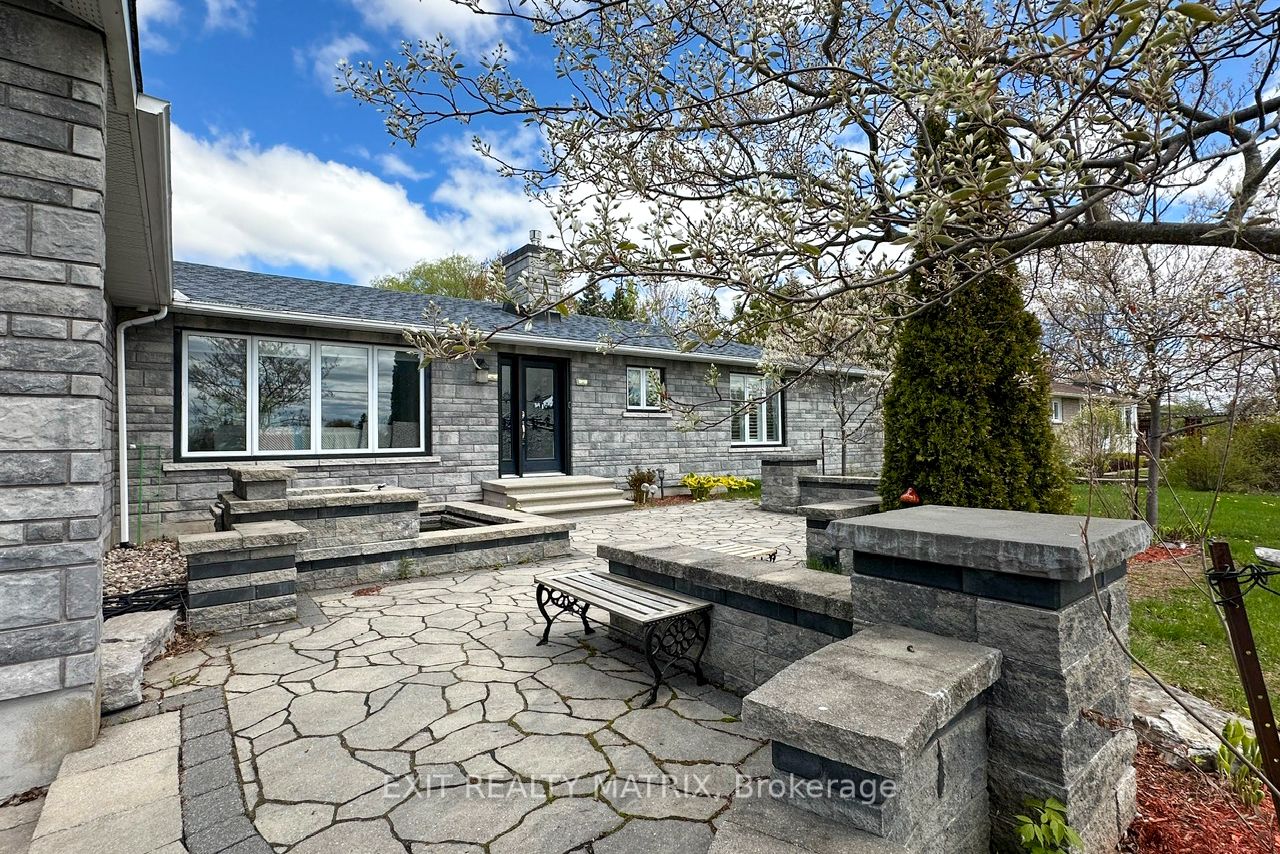 2127 Kingsley Street, Clarence-Rockland, ON K0A 1E0 photo 3