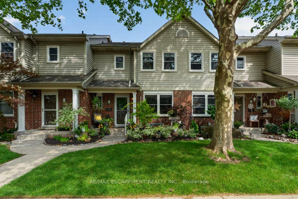 55 Kerman Avenue 55, Grimsby, ON L3M 5G2